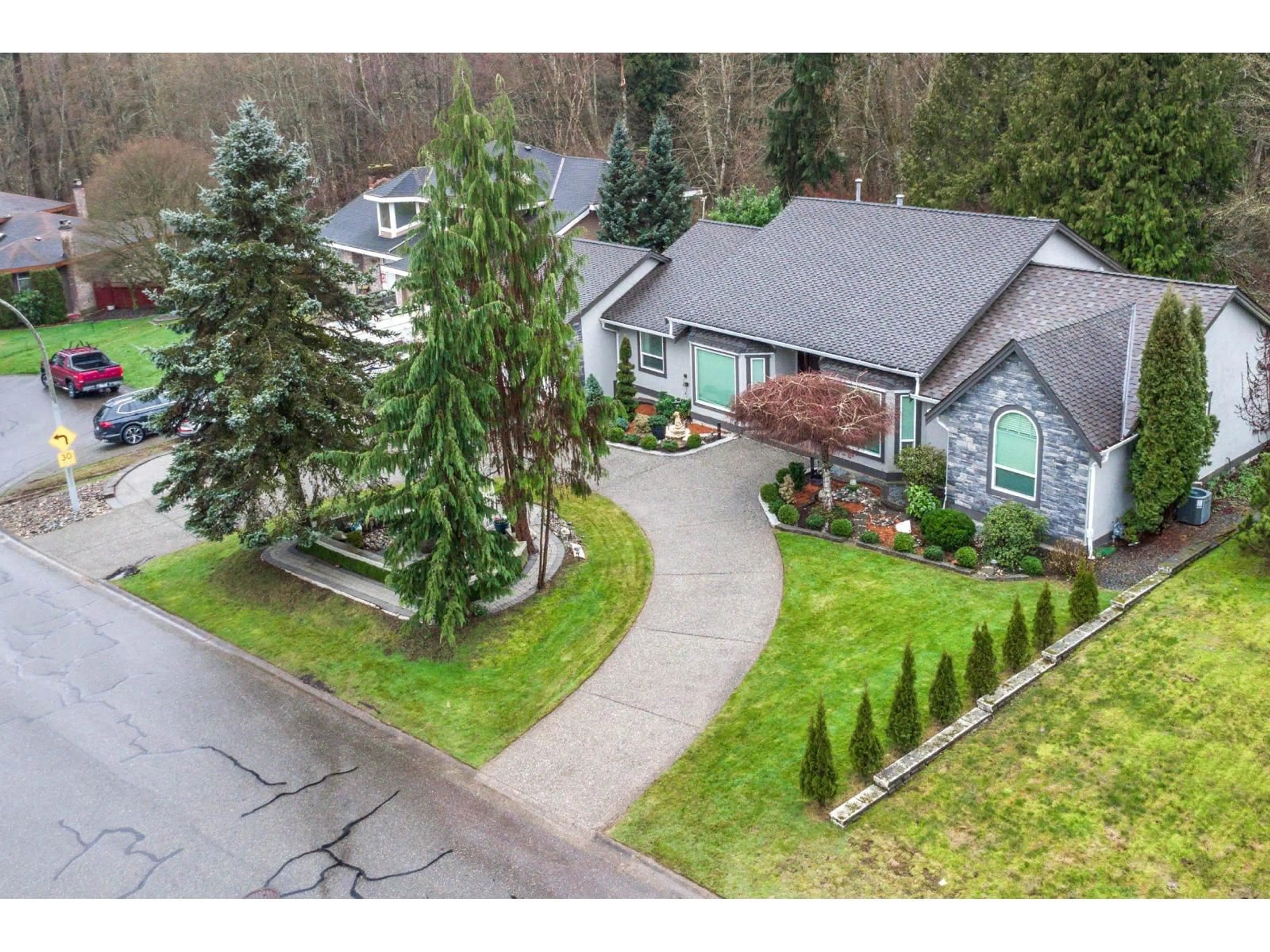 A pic from outside/outdoor area/front of a property/back of a property/a pic from drone, street for 8099 148A STREET, Surrey British Columbia V3S7H4