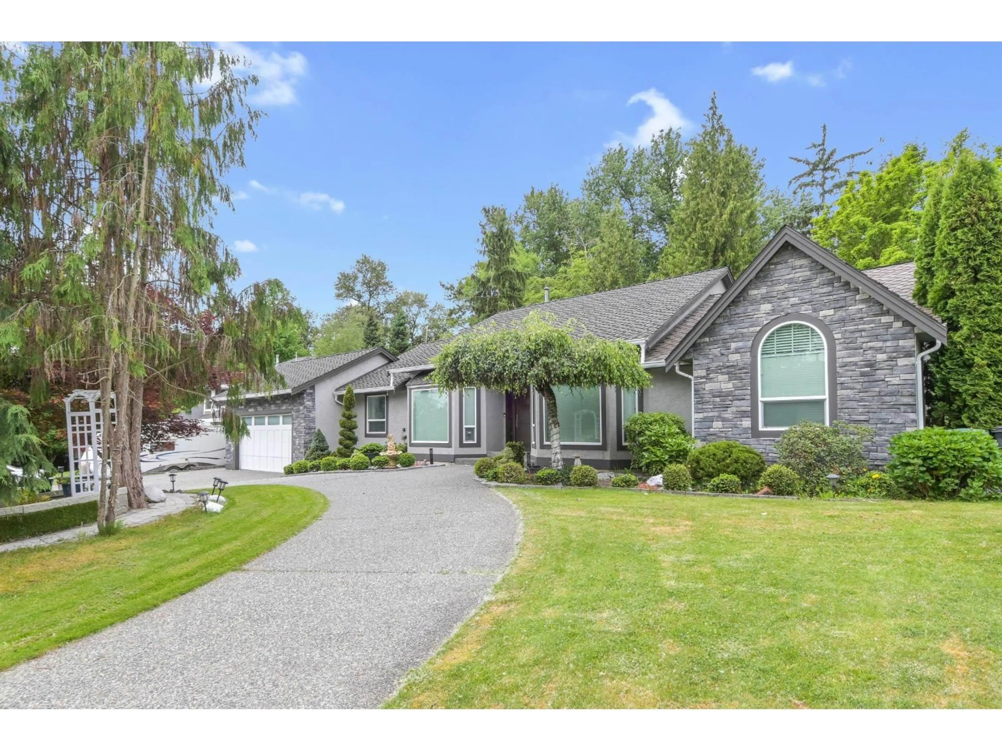 Unknown for 8099 148A STREET, Surrey British Columbia V3S7H4