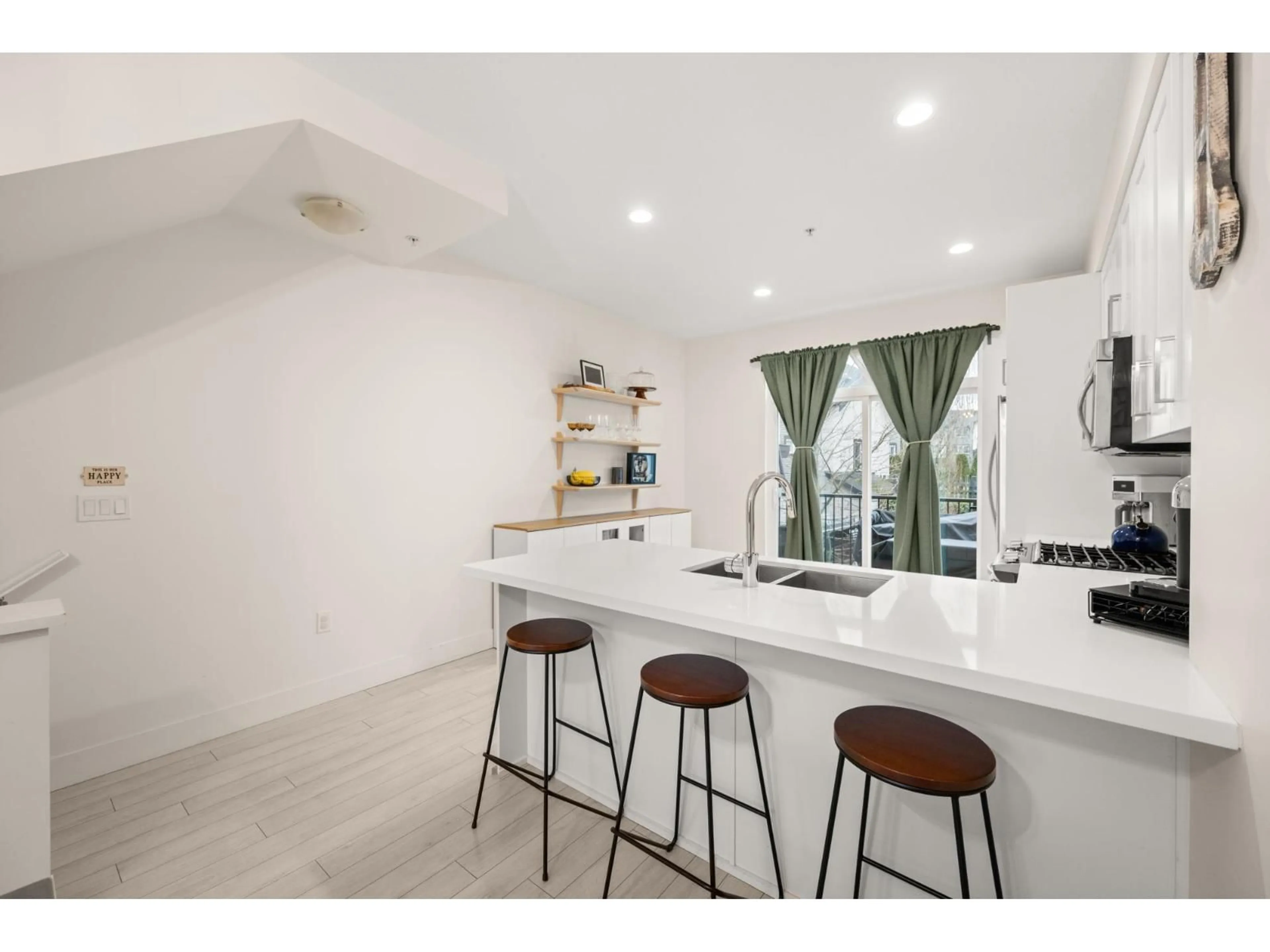 Open concept kitchen, ceramic/tile floor for 21 - 8570 204 STREET, Langley British Columbia V2Y0T9