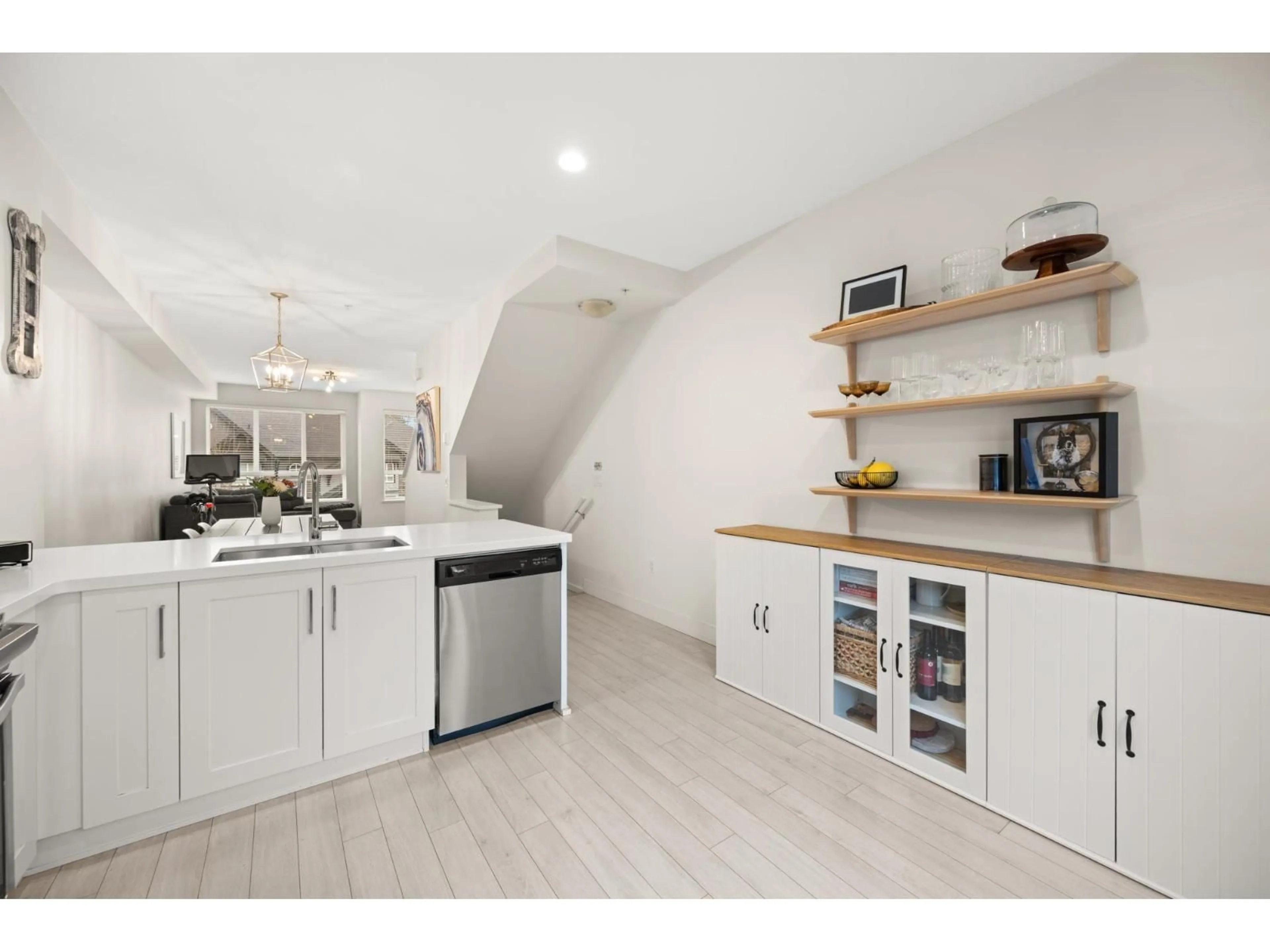 Open concept kitchen, wood/laminate floor for 21 - 8570 204 STREET, Langley British Columbia V2Y0T9