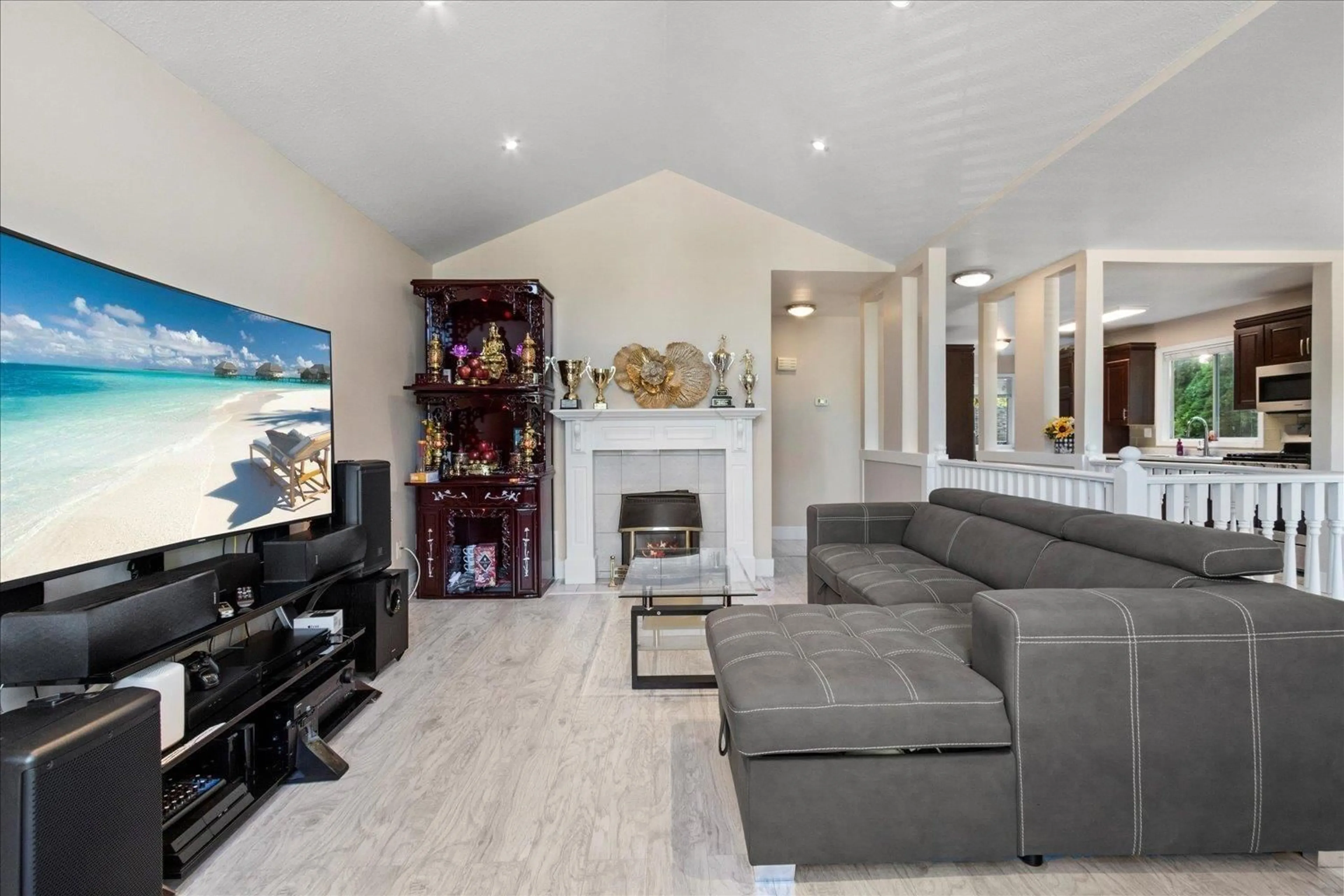 Living room with furniture, wood/laminate floor for 8102 KNIGHT AVENUE, Mission British Columbia V2V6A8