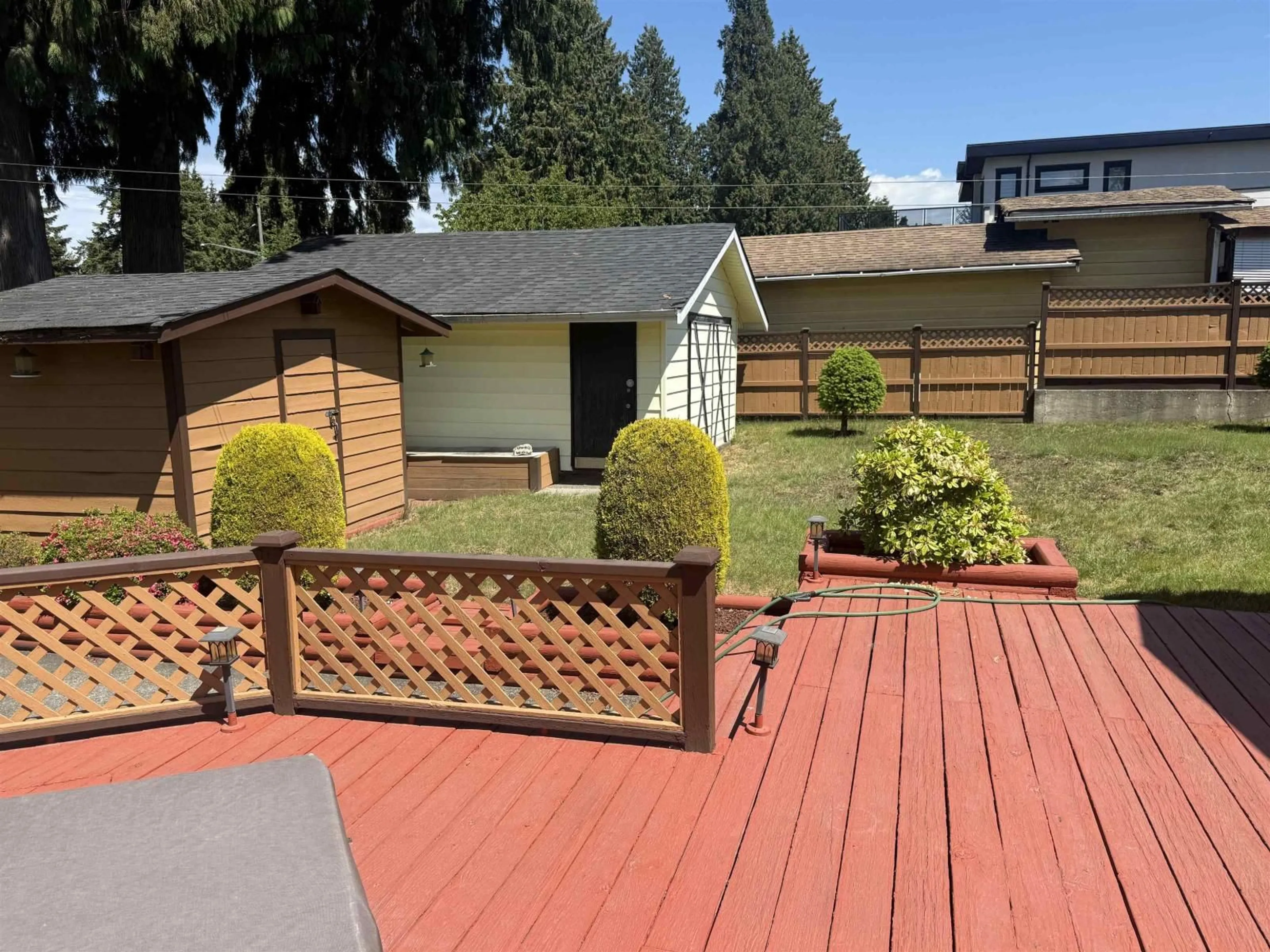 A pic from outside/outdoor area/front of a property/back of a property/a pic from drone, unknown for 11525 96A AVENUE, Surrey British Columbia V3V1Z9
