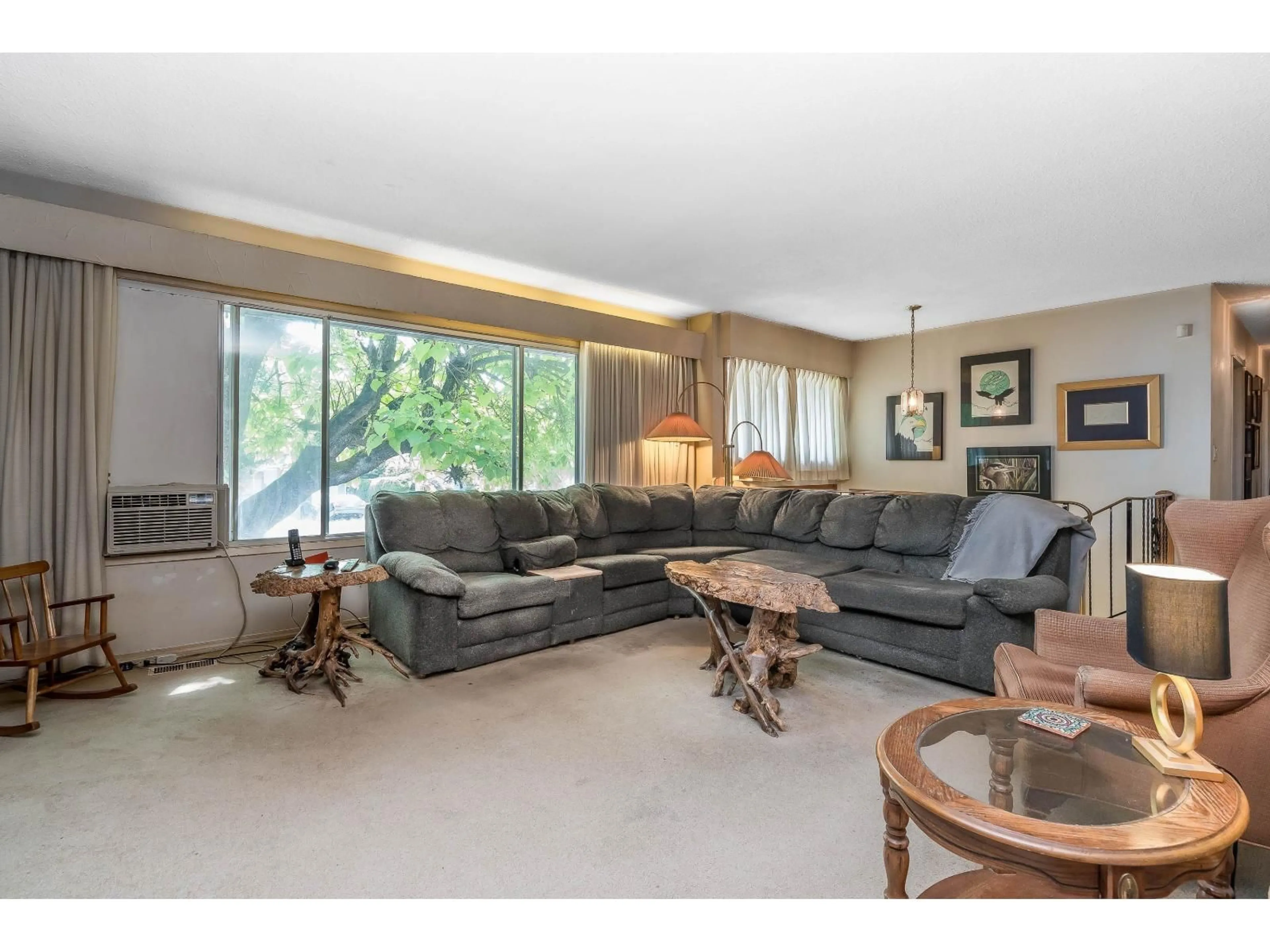 Living room with furniture, unknown for 2141 WARE STREET, Abbotsford British Columbia V2S3C4