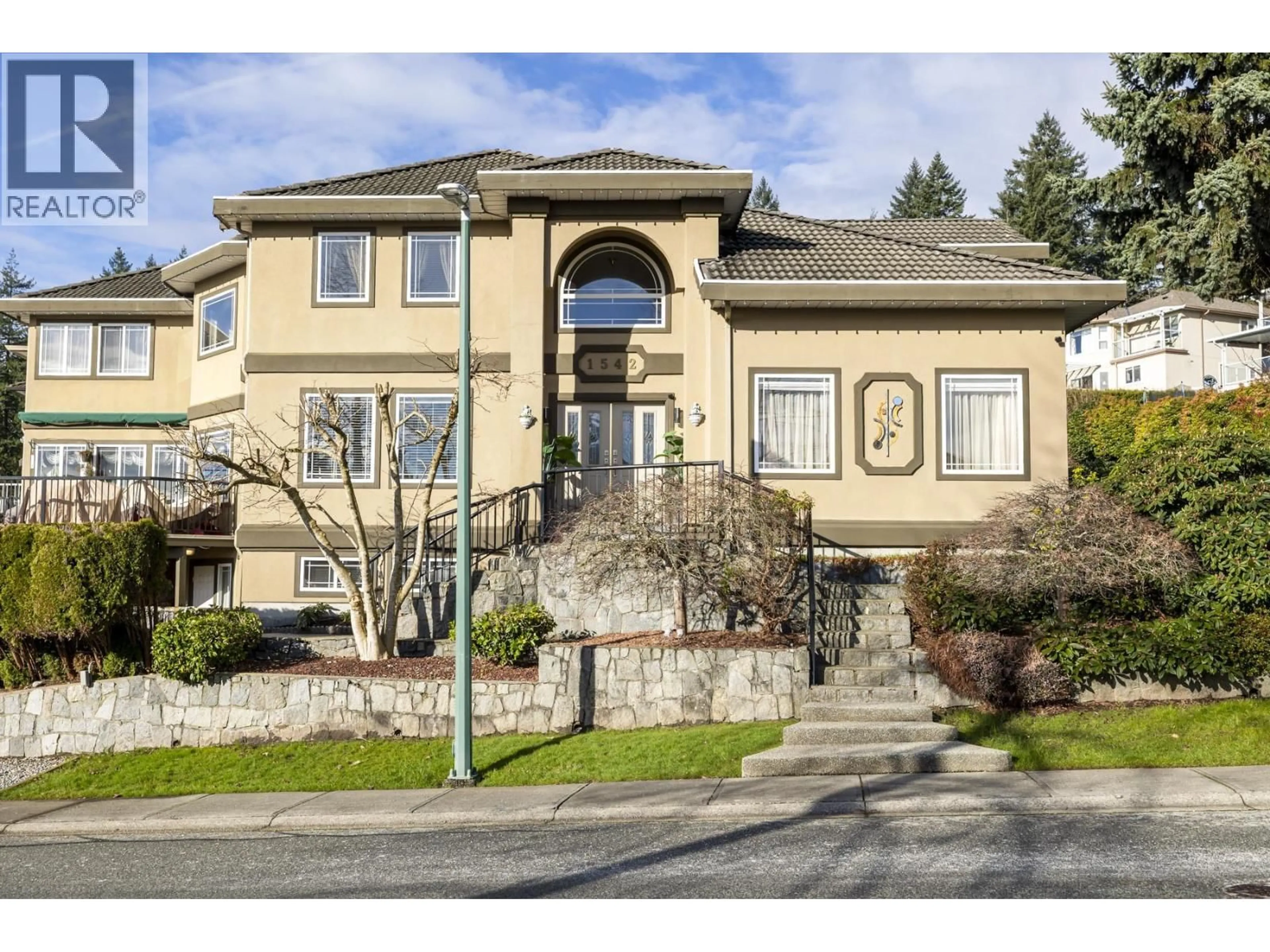 Home with vinyl exterior material, street for 1542 ALPINE LANE, Coquitlam British Columbia V3E3A5