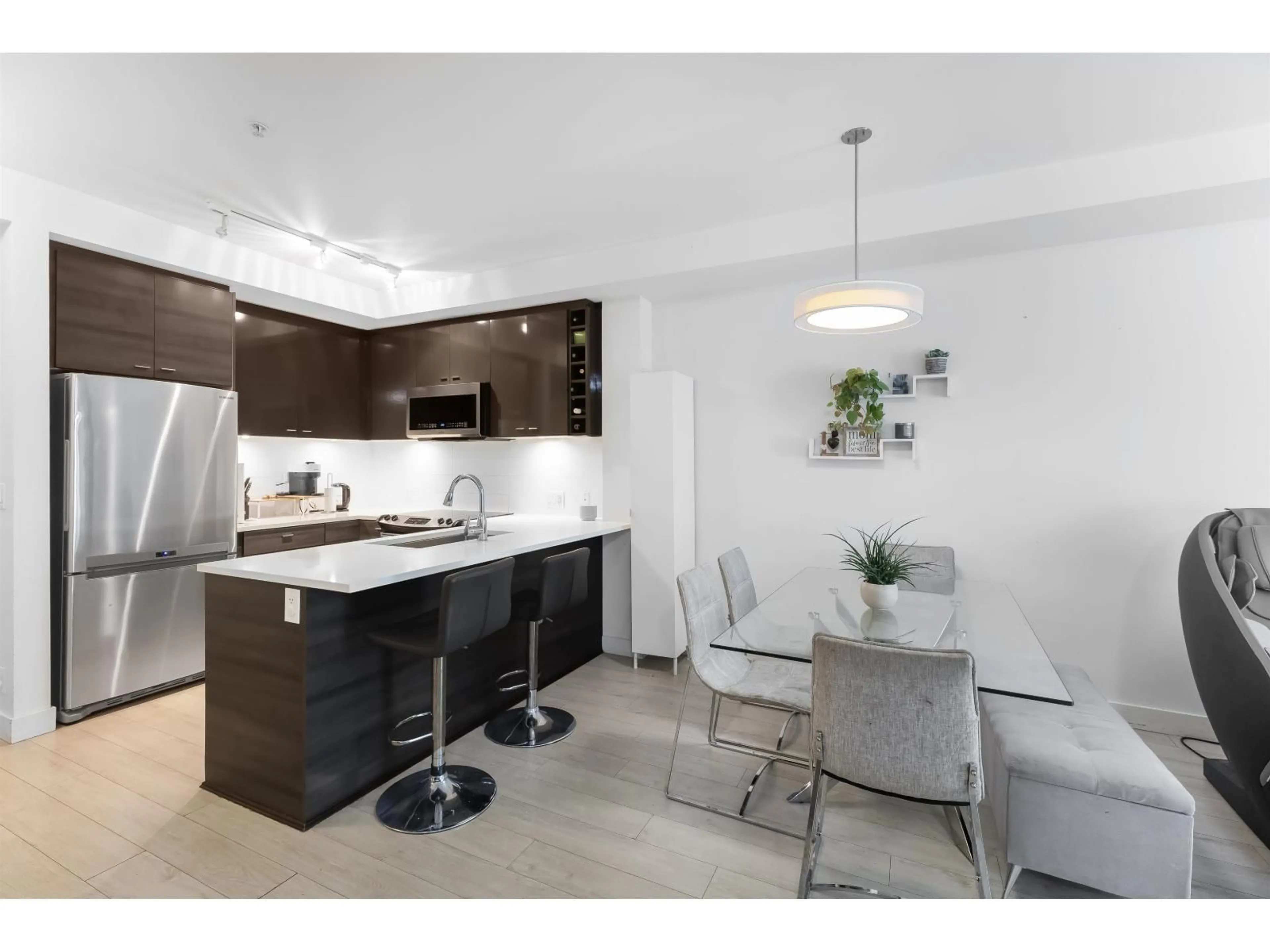Open concept kitchen, unknown for 112 - 13931 FRASER HIGHWAY, Surrey British Columbia V3T4E6