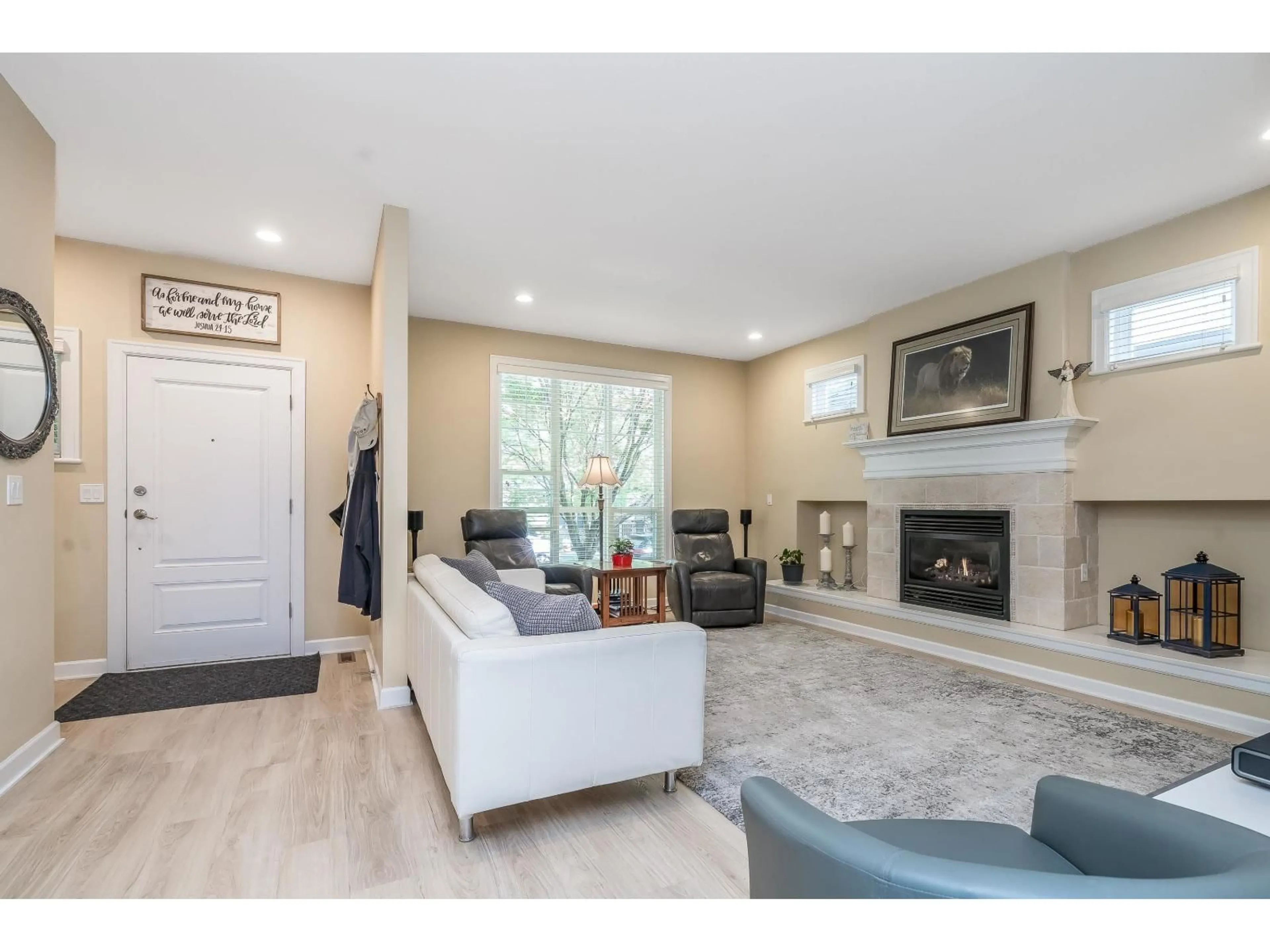 Living room with furniture, unknown for 6741 193A STREET, Surrey British Columbia V4N0B8