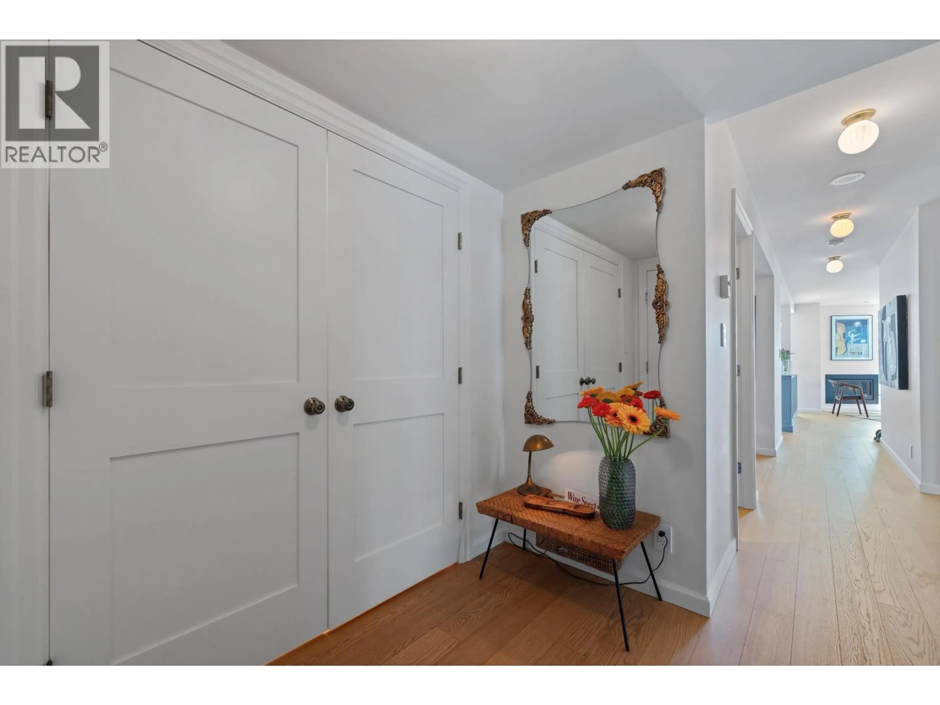 Indoor entryway for 501 - 1199 MARINASIDE CRESCENT, Vancouver British Columbia V6Z2Y2