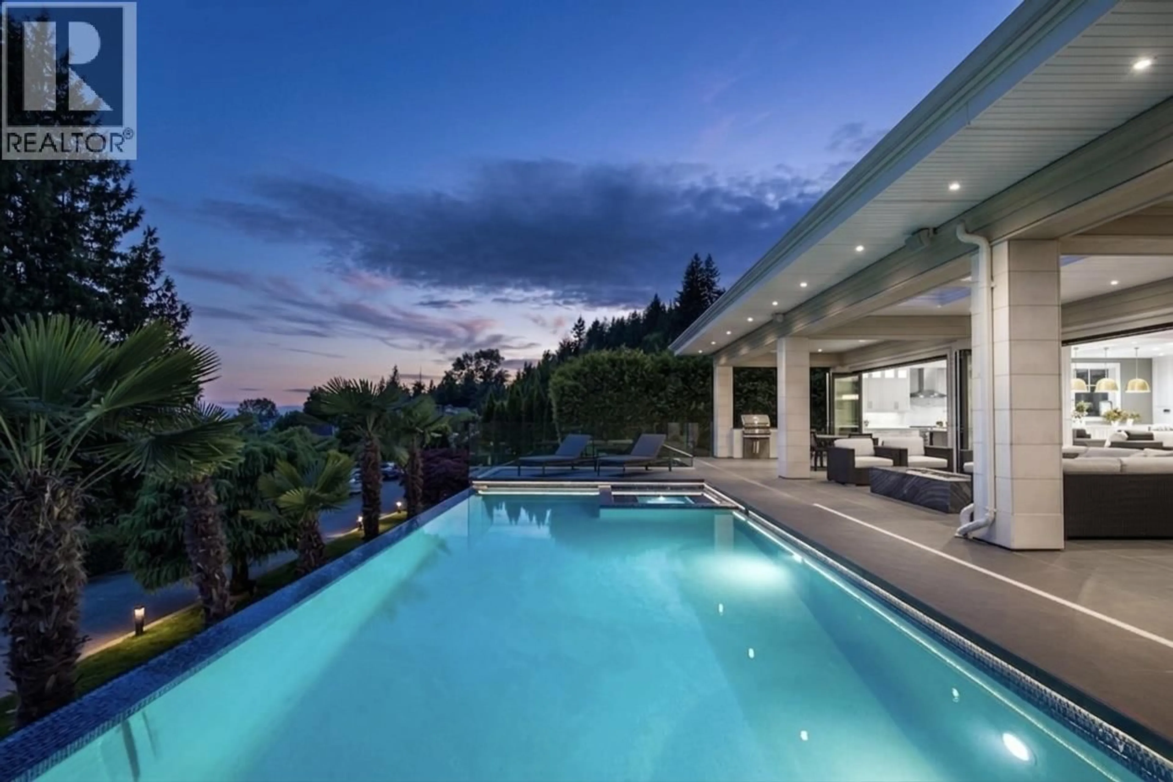 Pool for 1515 CAMELOT ROAD, West Vancouver British Columbia V7S2L9