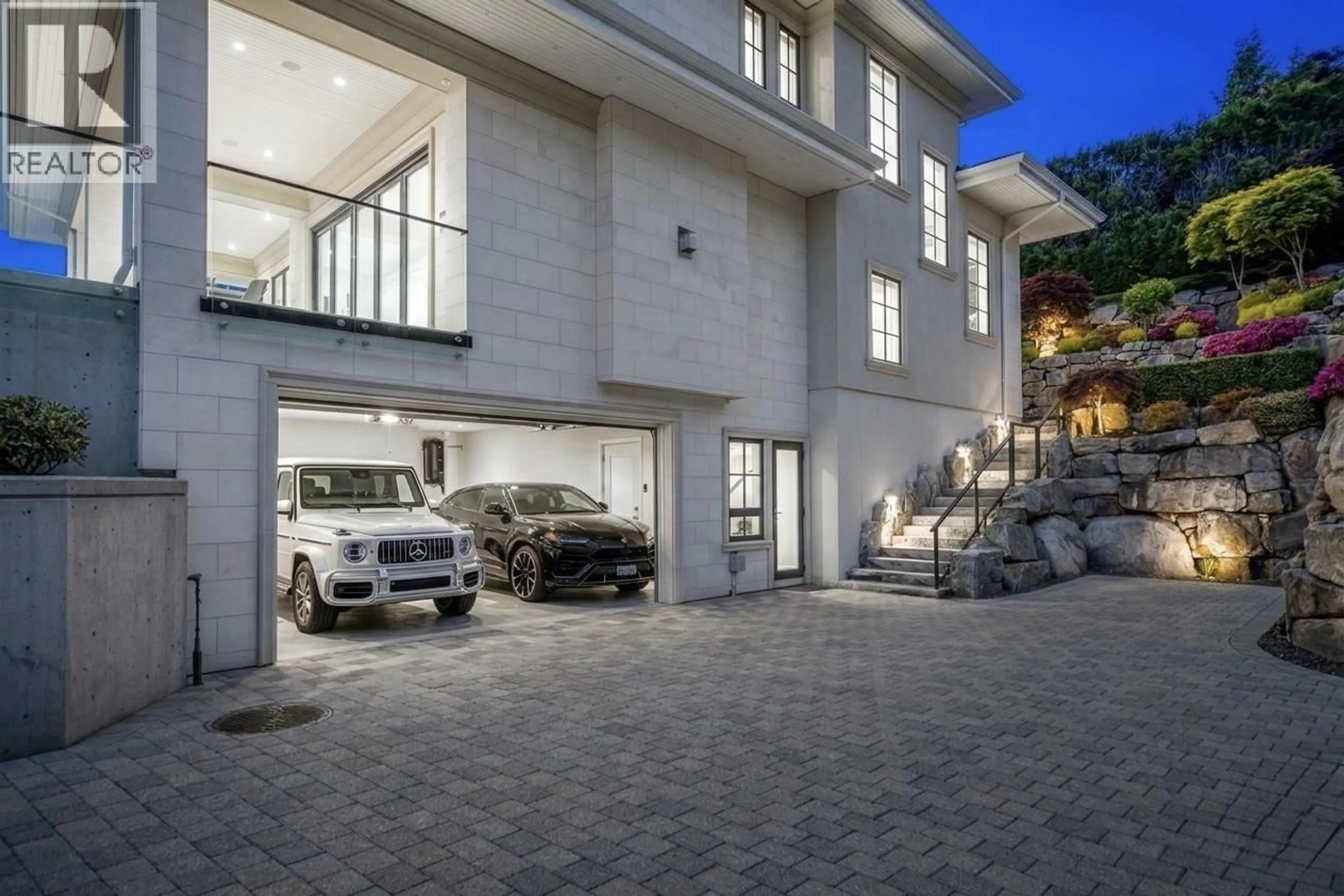 Indoor garage for 1515 CAMELOT ROAD, West Vancouver British Columbia V7S2L9
