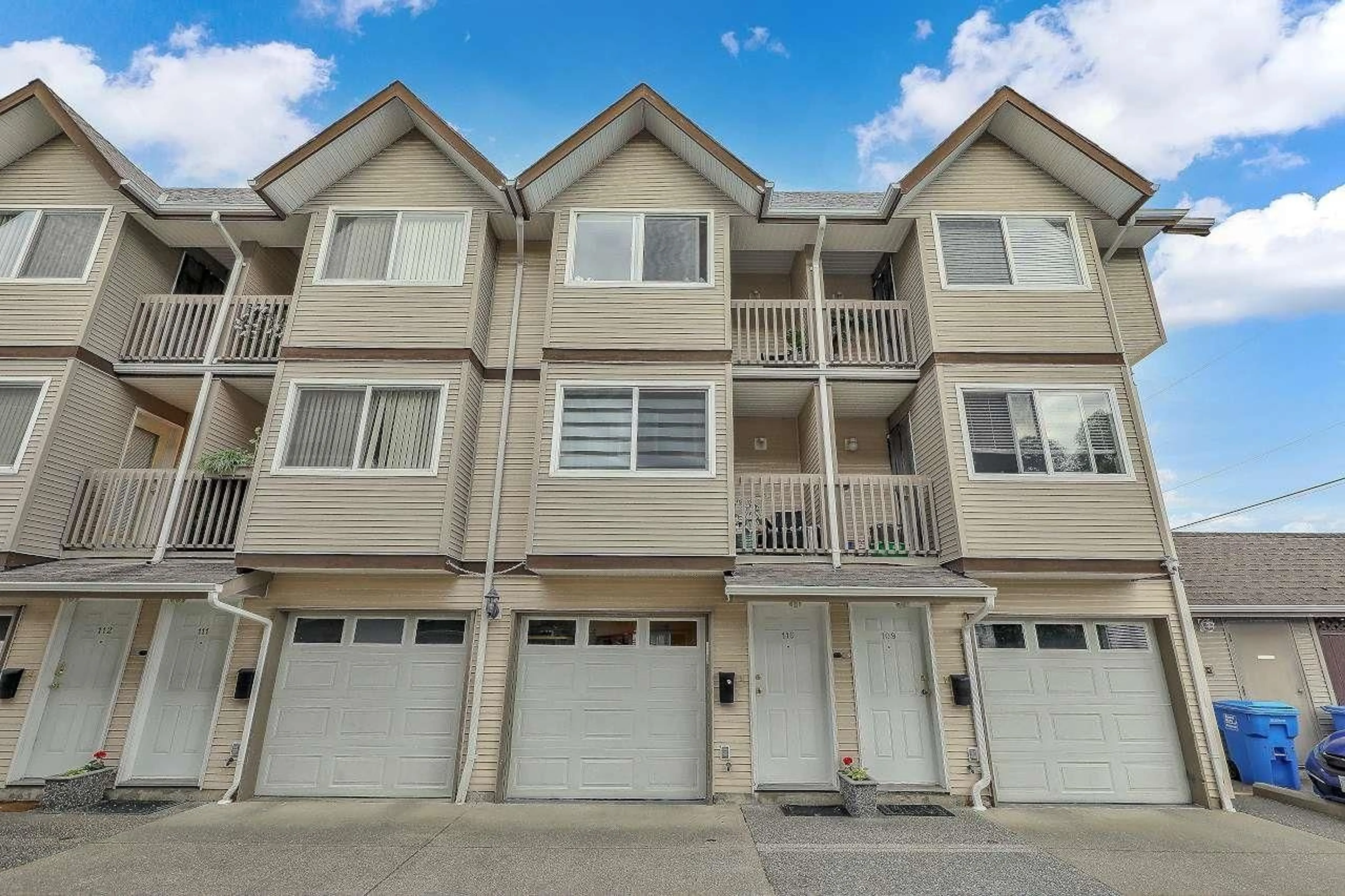 Unknown for 110 - 19700 56 AVENUE, Langley British Columbia V3A3X6