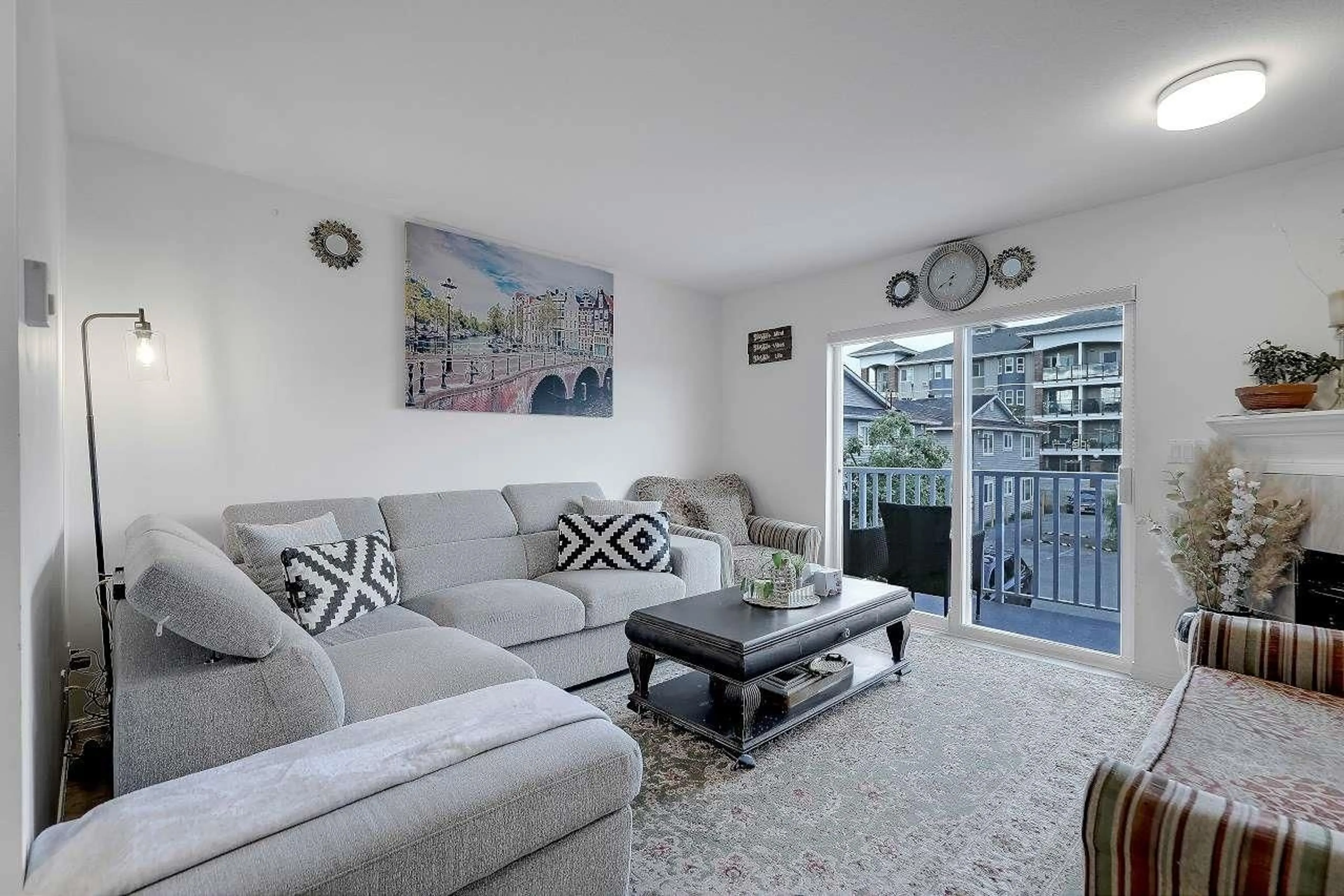 Living room with furniture, unknown for 110 - 19700 56 AVENUE, Langley British Columbia V3A3X6