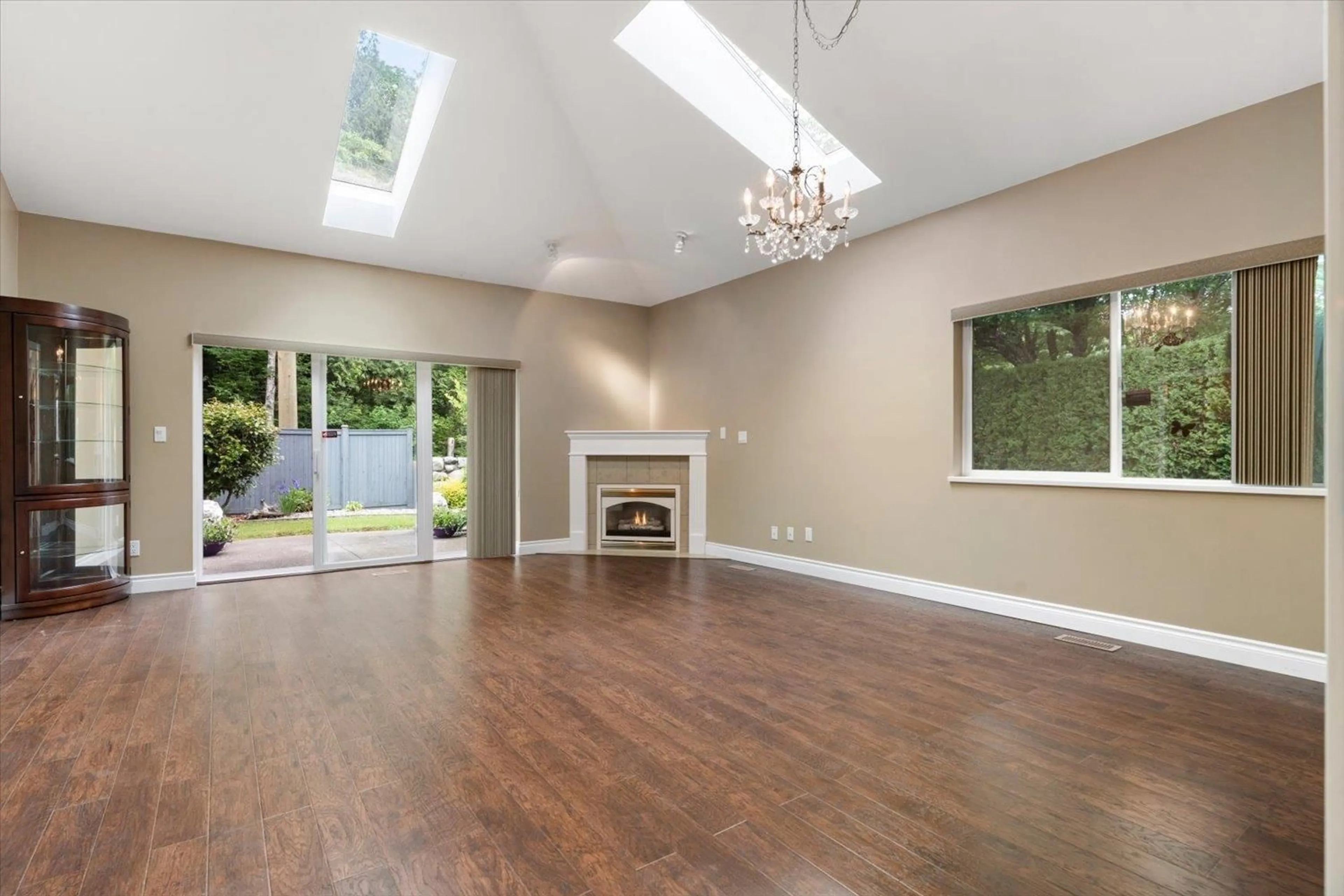 A pic of a room for 4 - 730 MCCOMBS DRIVE, Harrison Hot Springs British Columbia V0M1K0