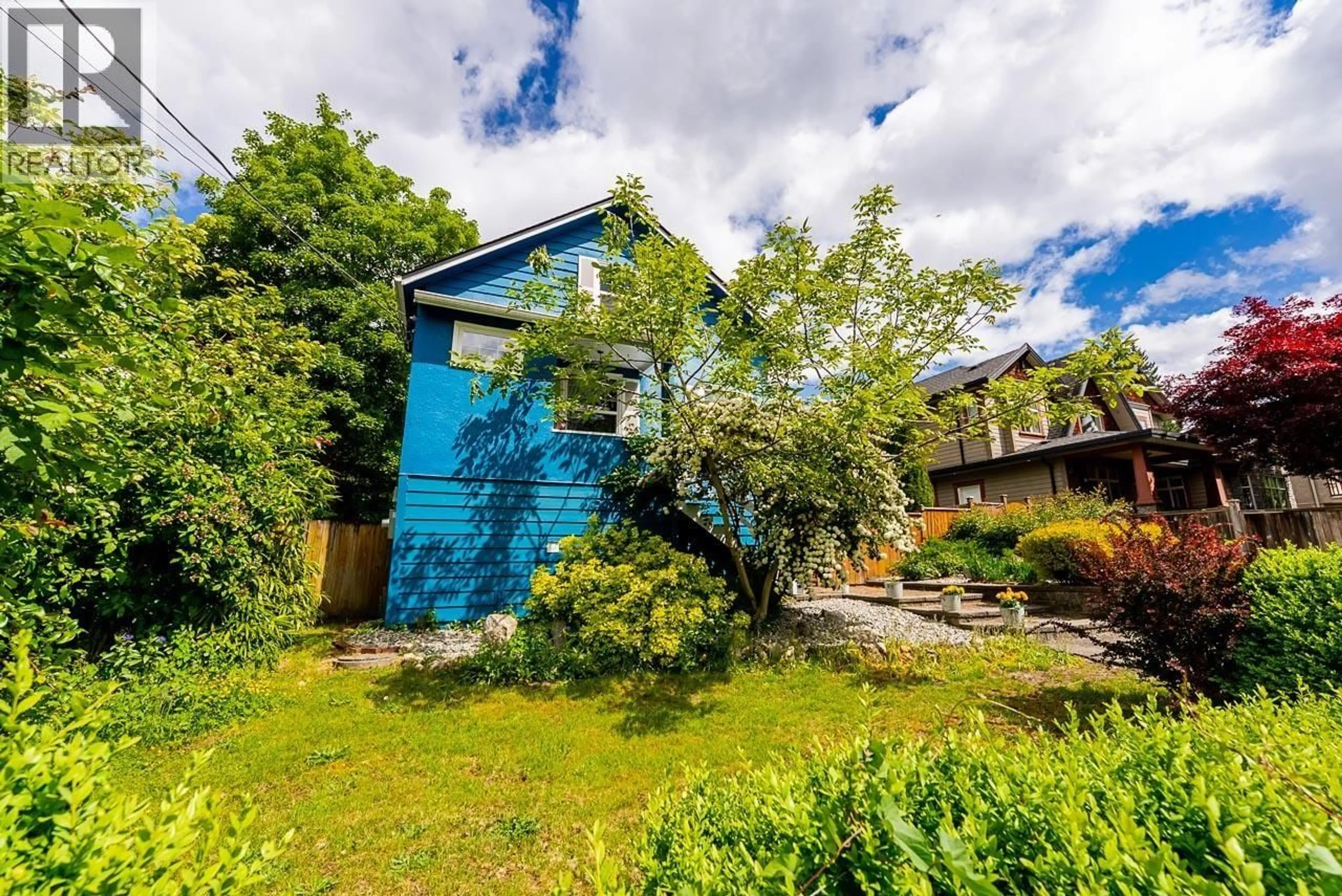 Unknown for 264 QUEENS ROAD, North Vancouver British Columbia V7N2K5