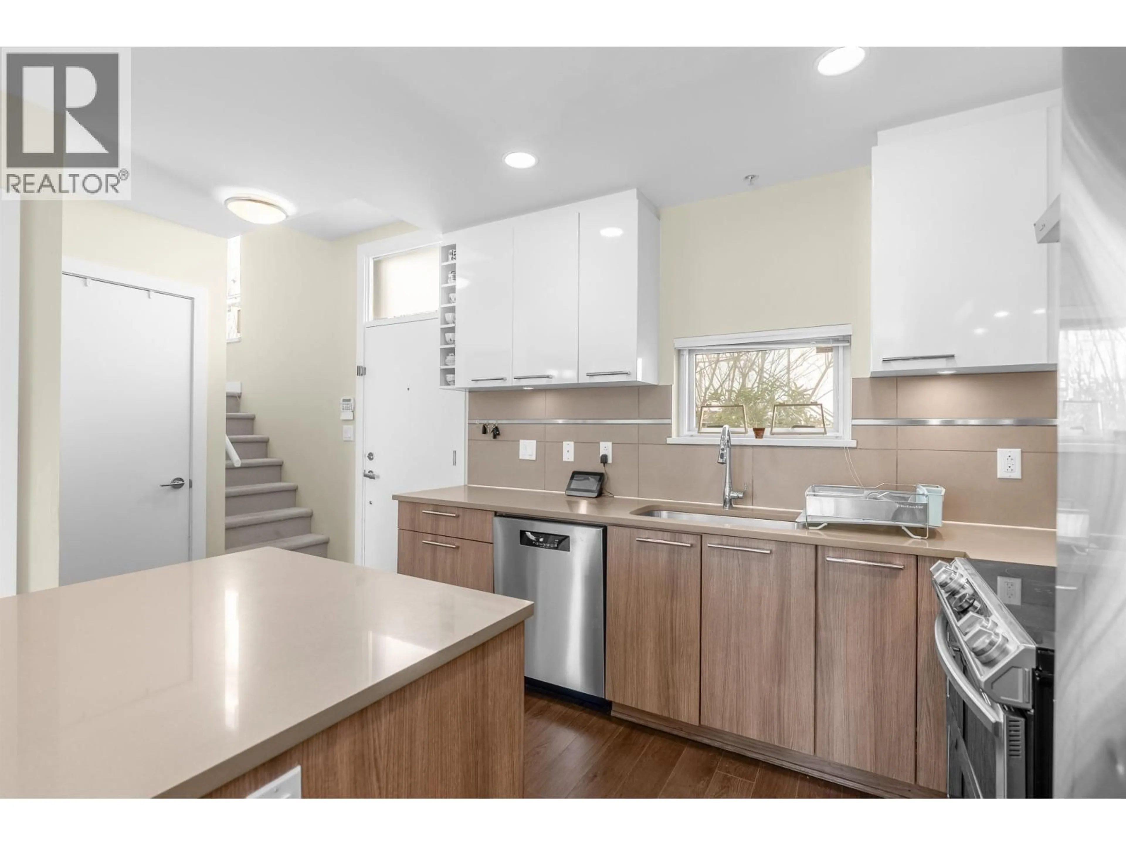 Open concept kitchen, unknown for 407 - 9350 UNIVERSITY HIGH STREET, Burnaby British Columbia V5A0B6