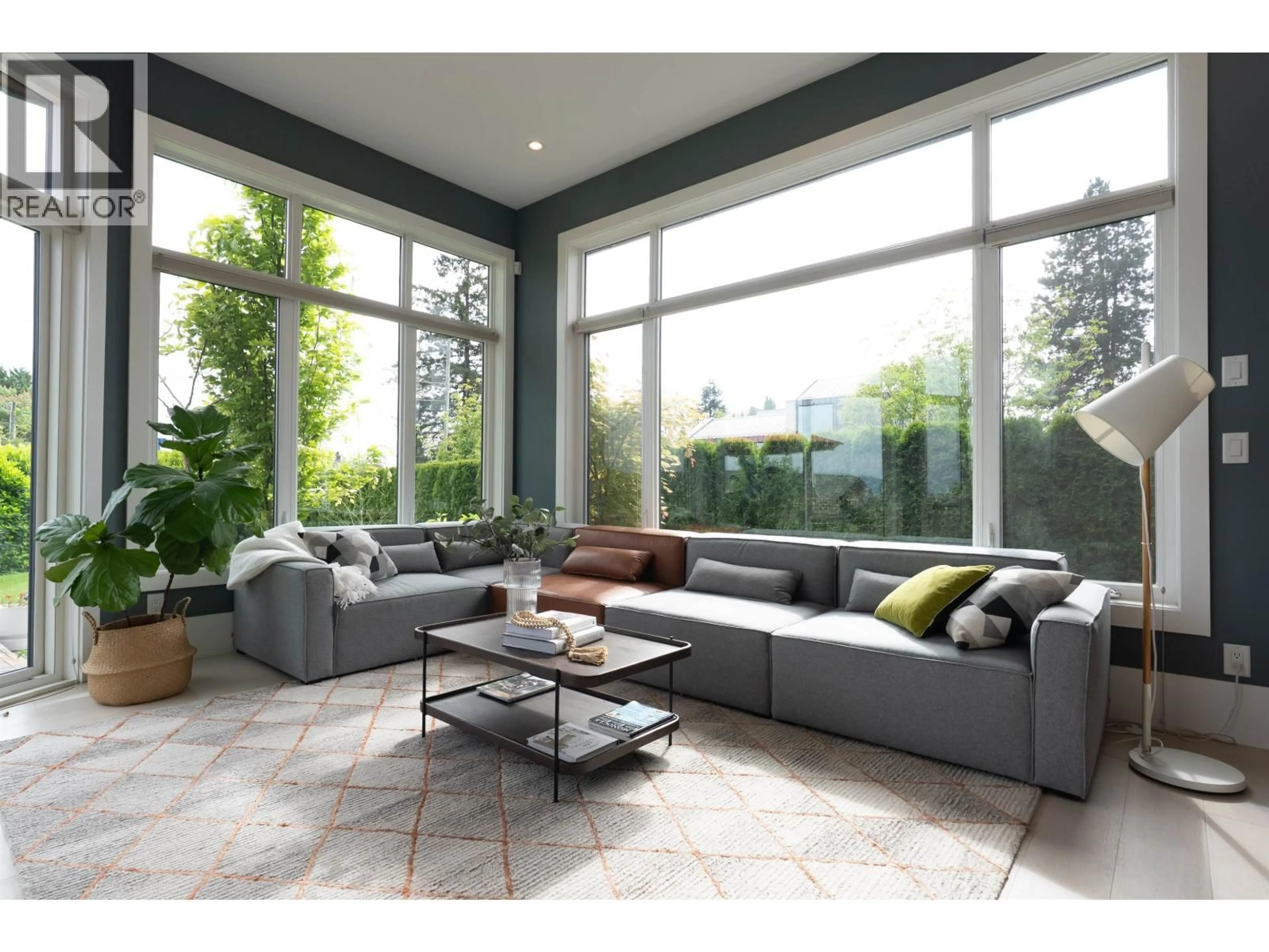 Living room with furniture, unknown for 900 HENDRY AVENUE, North Vancouver British Columbia V7L4E2
