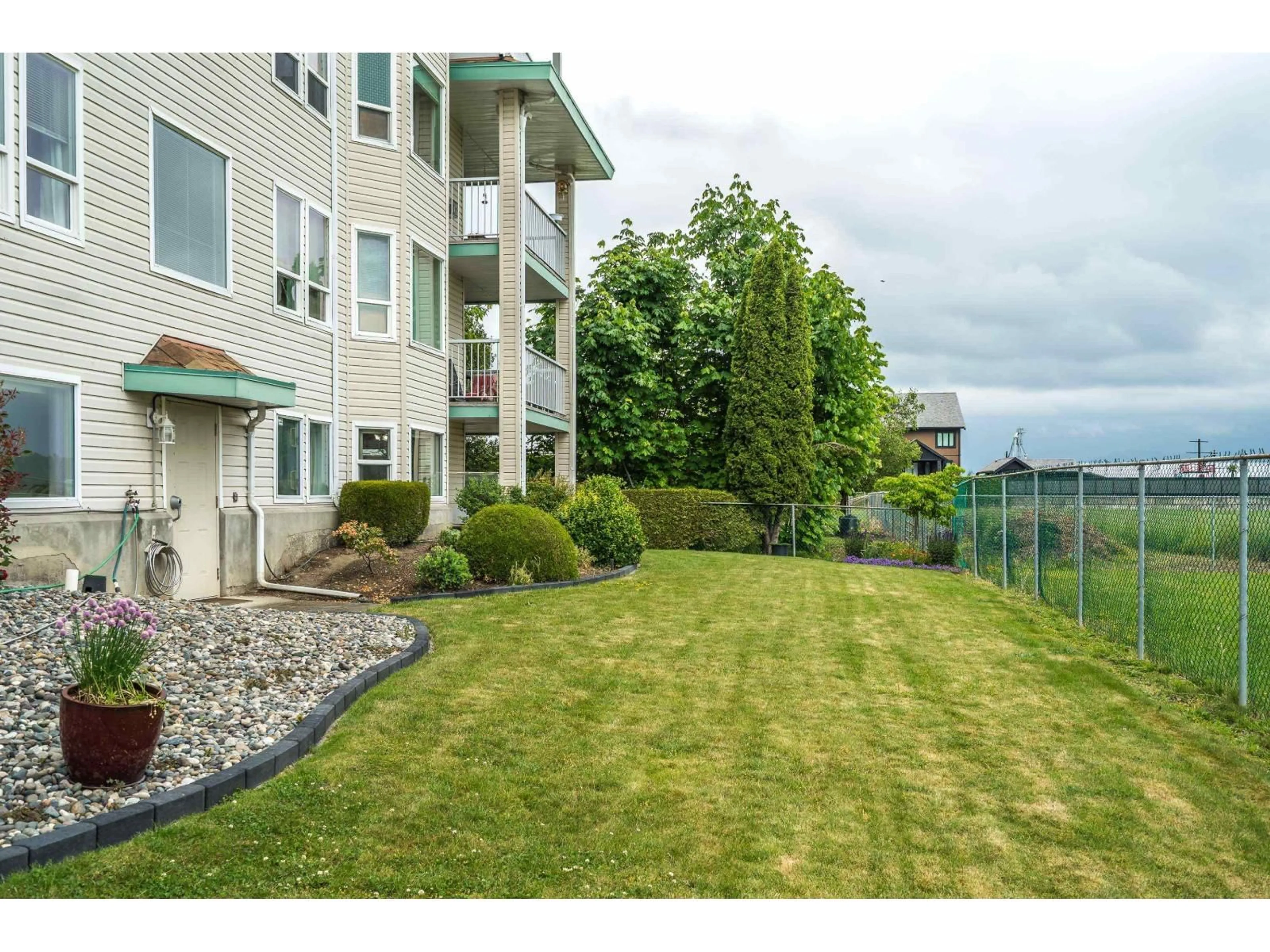 Unknown for 104 - 46966 YALE ROAD, Chilliwack British Columbia V2P2S7