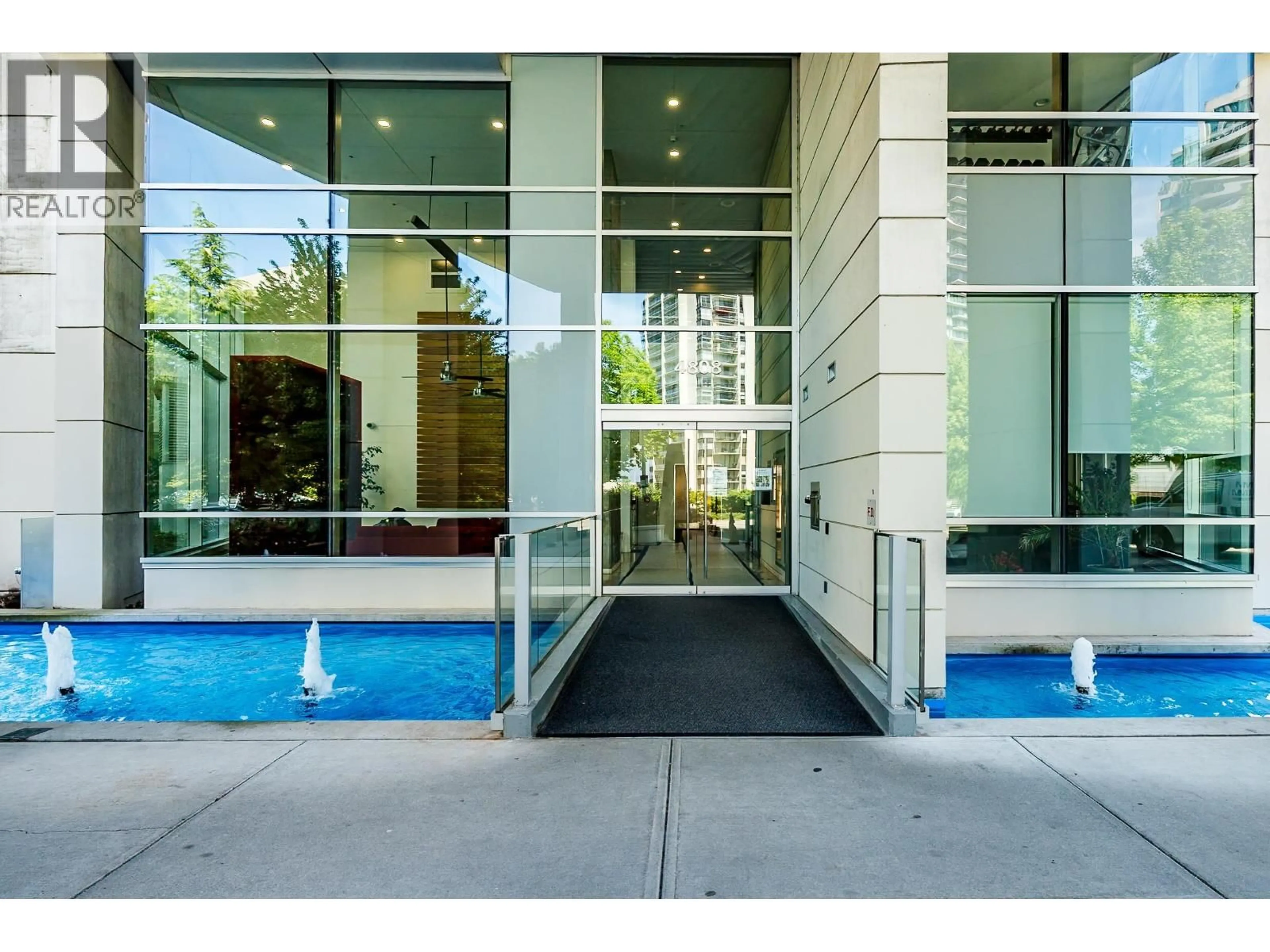 Indoor foyer for 802 - 4808 HAZEL STREET, Burnaby British Columbia V5H0A2