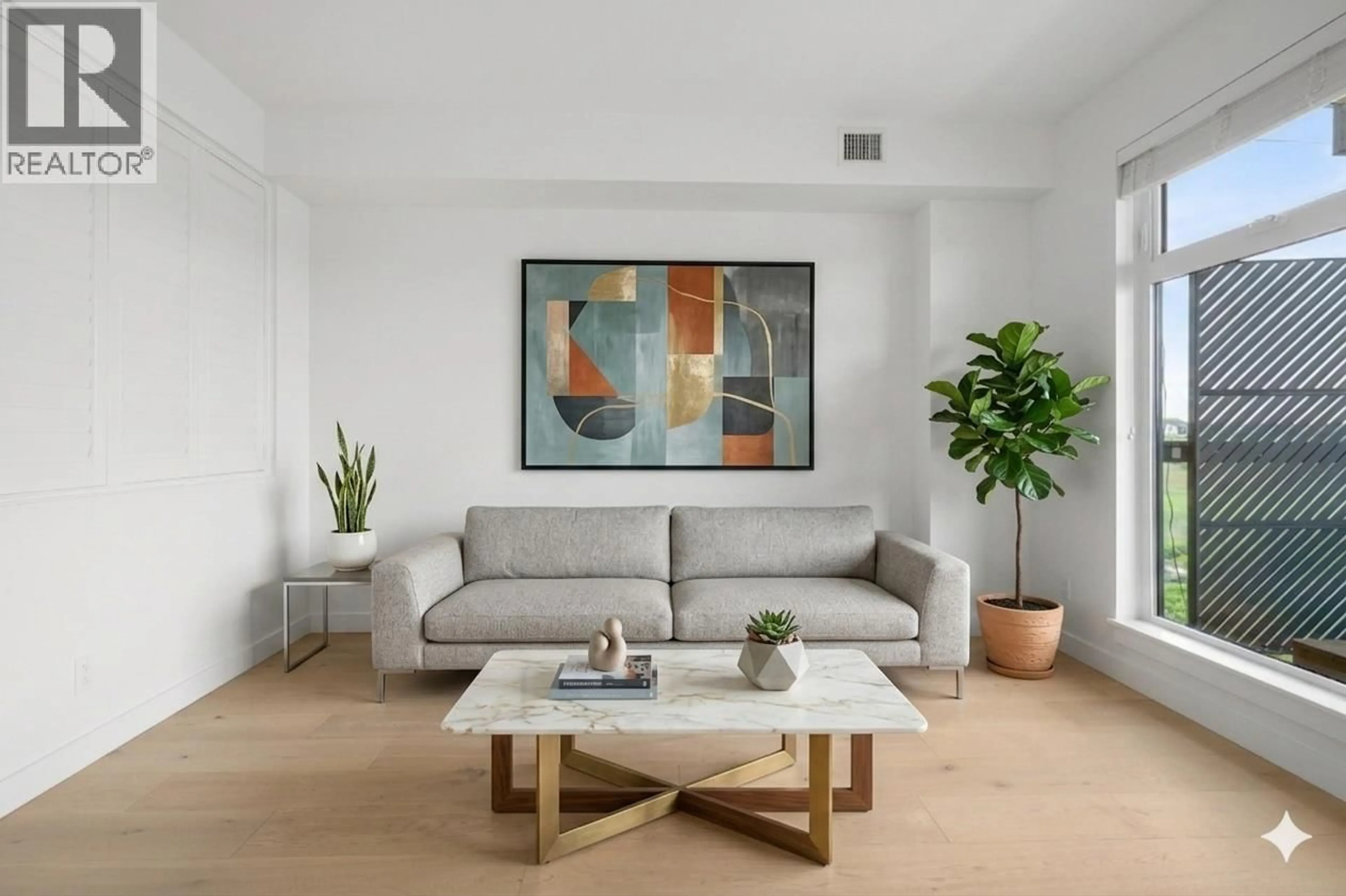 Living room with furniture, unknown for 307 - 5011 SPRINGS BOULEVARD, Tsawwassen British Columbia V4M0B6