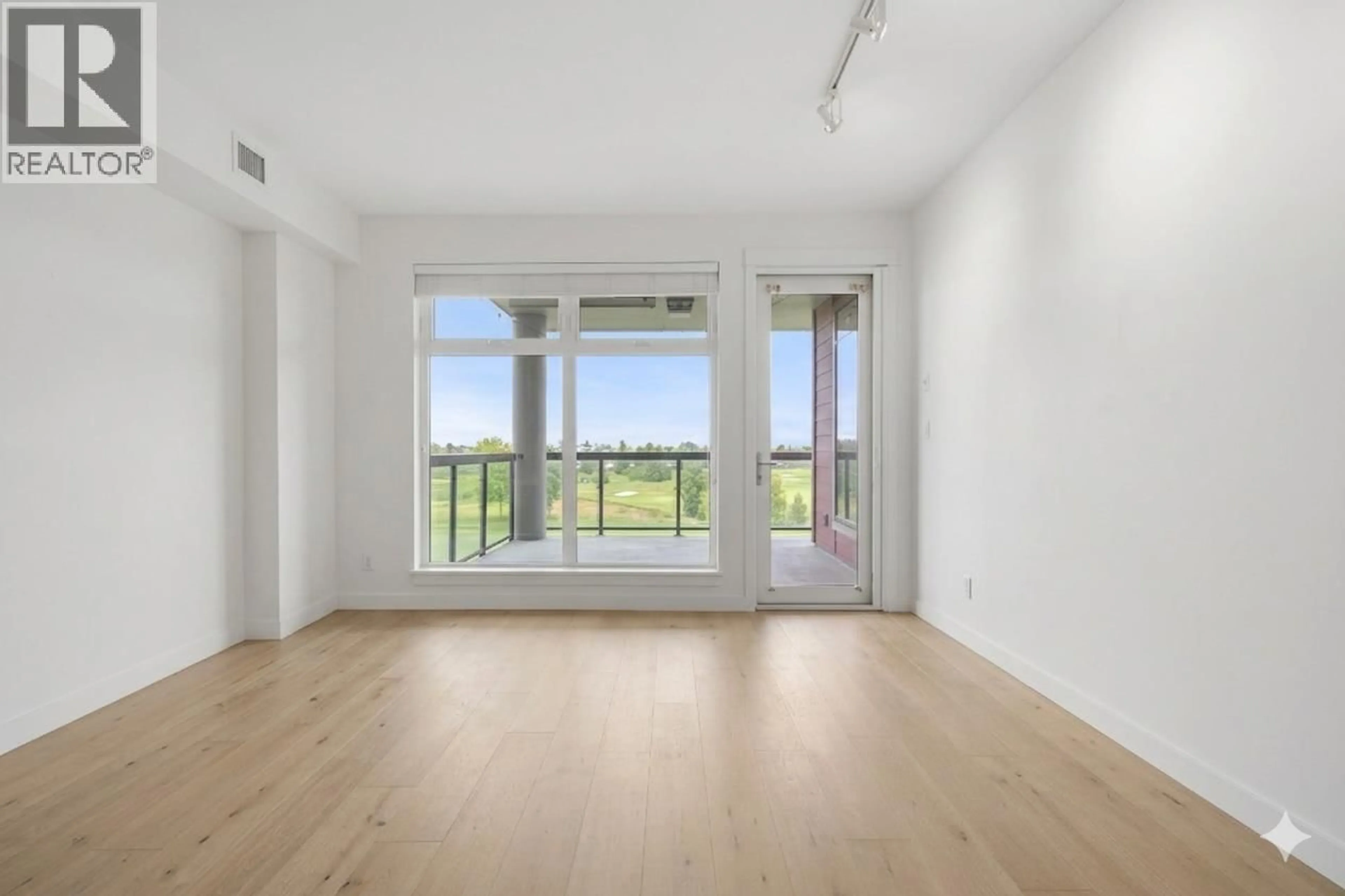 A pic of a room for 307 - 5011 SPRINGS BOULEVARD, Tsawwassen British Columbia V4M0B6