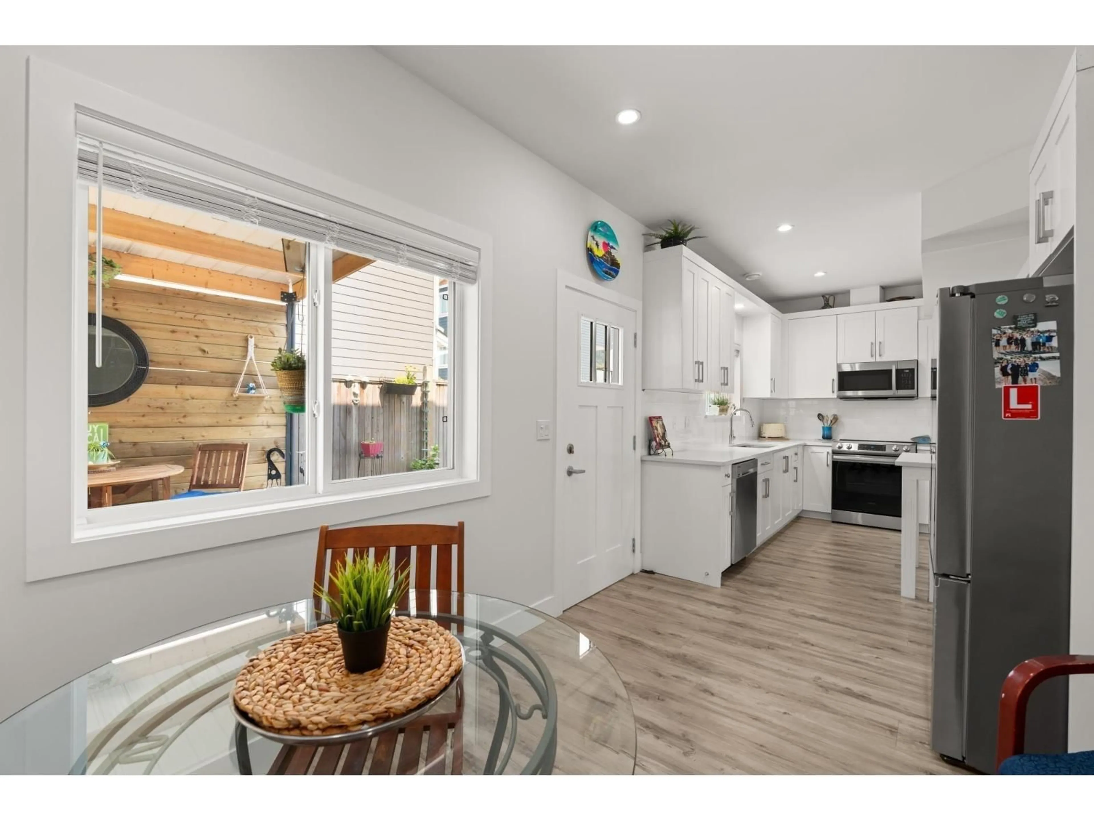 Open concept kitchen, unknown for 39 - 750 HOT SPRINGS ROAD, Harrison Hot Springs British Columbia V0M1K0