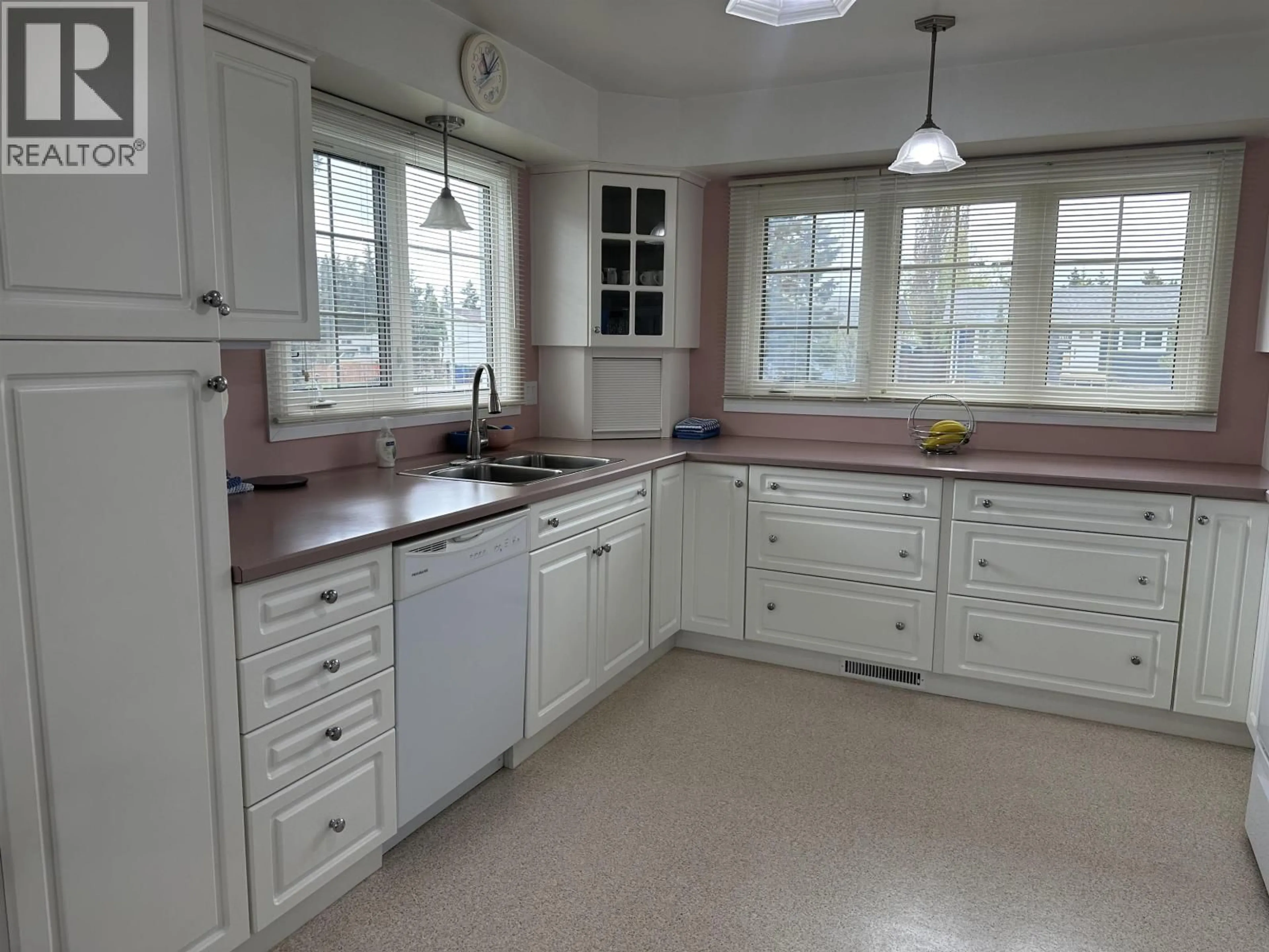 Standard kitchen, ceramic/tile floor for 9616 106 AVENUE, Fort St. John British Columbia V1J2N7