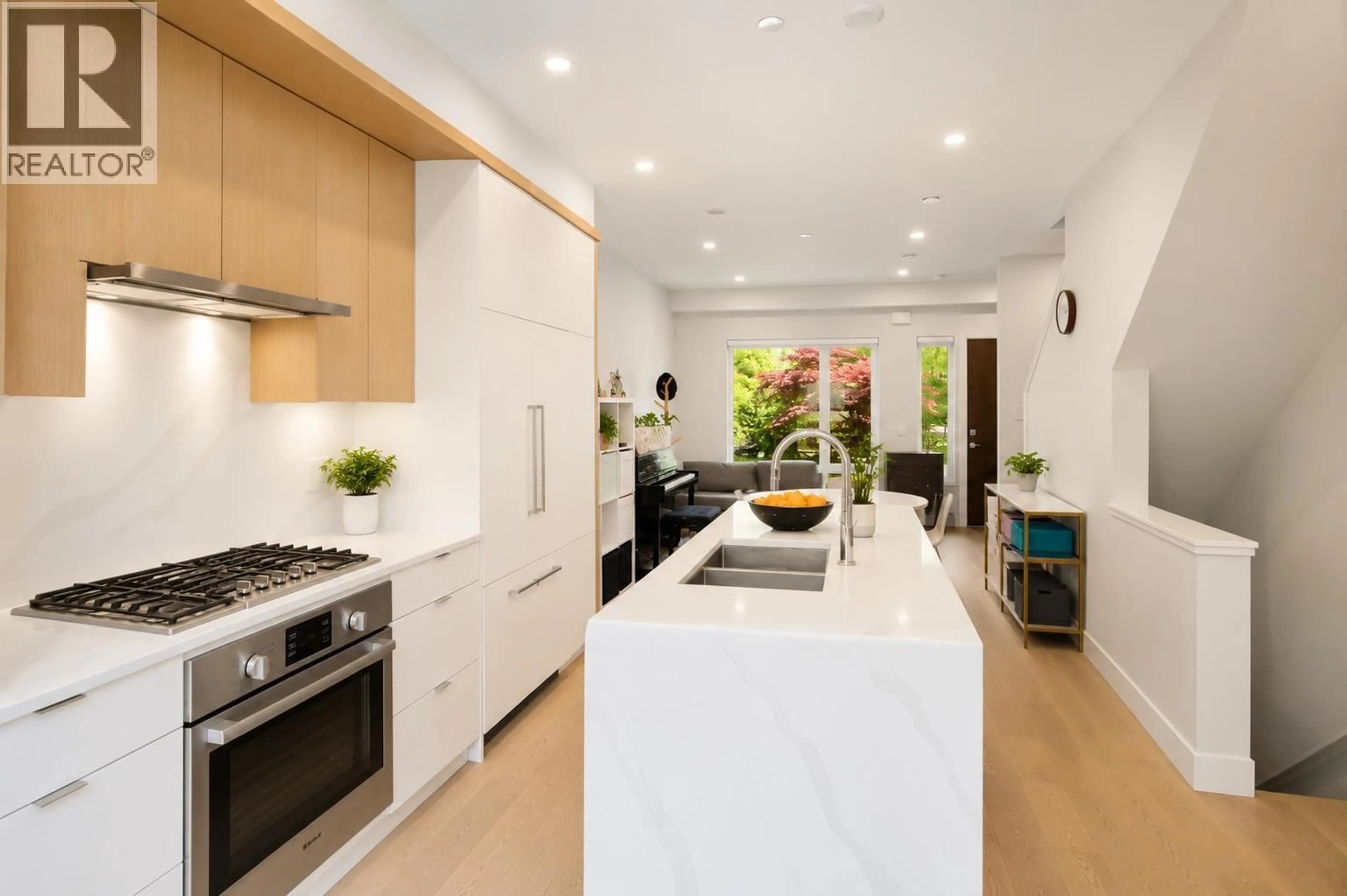 Contemporary kitchen, unknown for 7675 GRANVILLE STREET, Vancouver British Columbia V6P4Y8