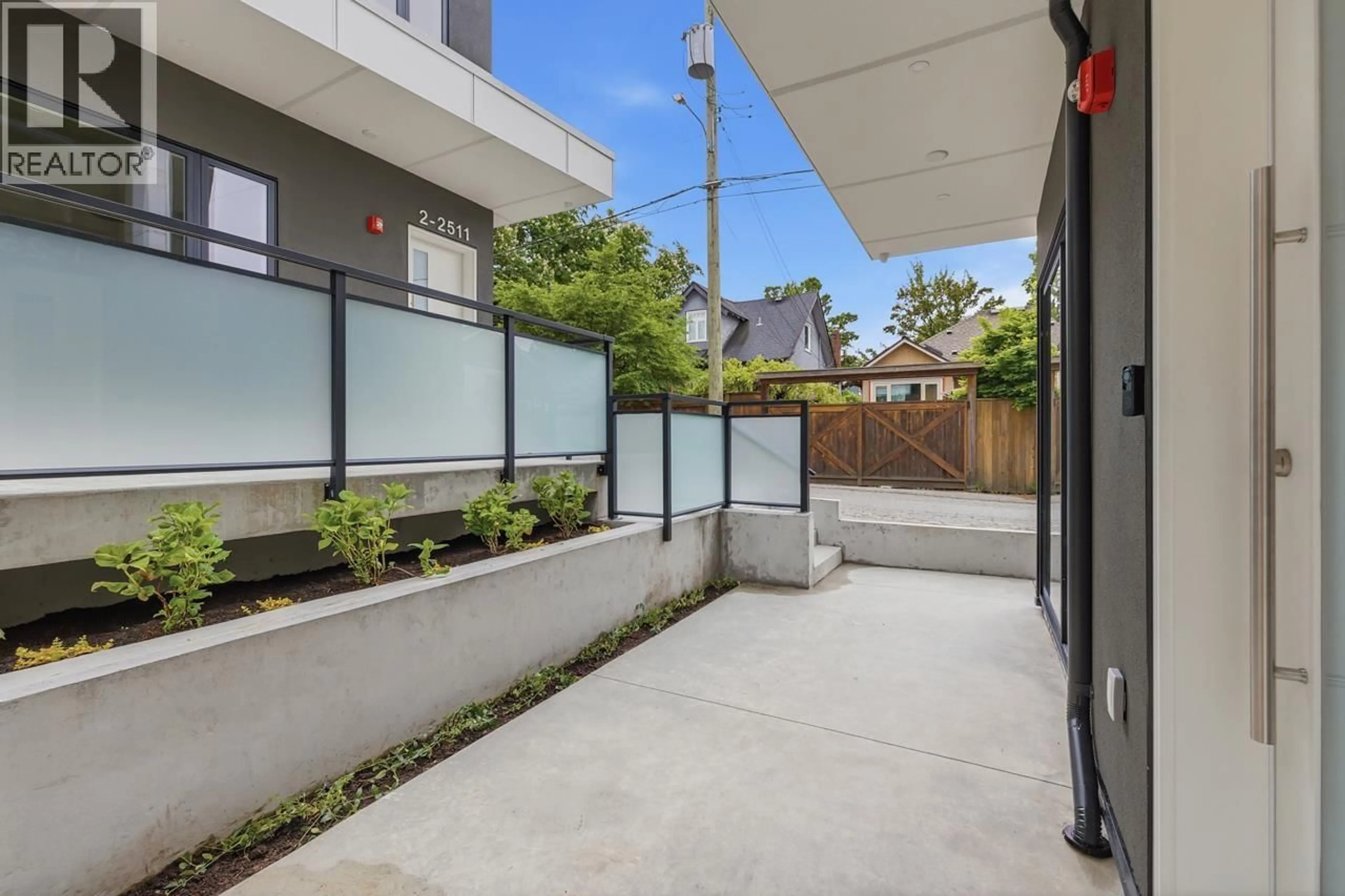 Patio, street for 1 - 2509 KITCHENER STREET, Vancouver British Columbia V5K3C7