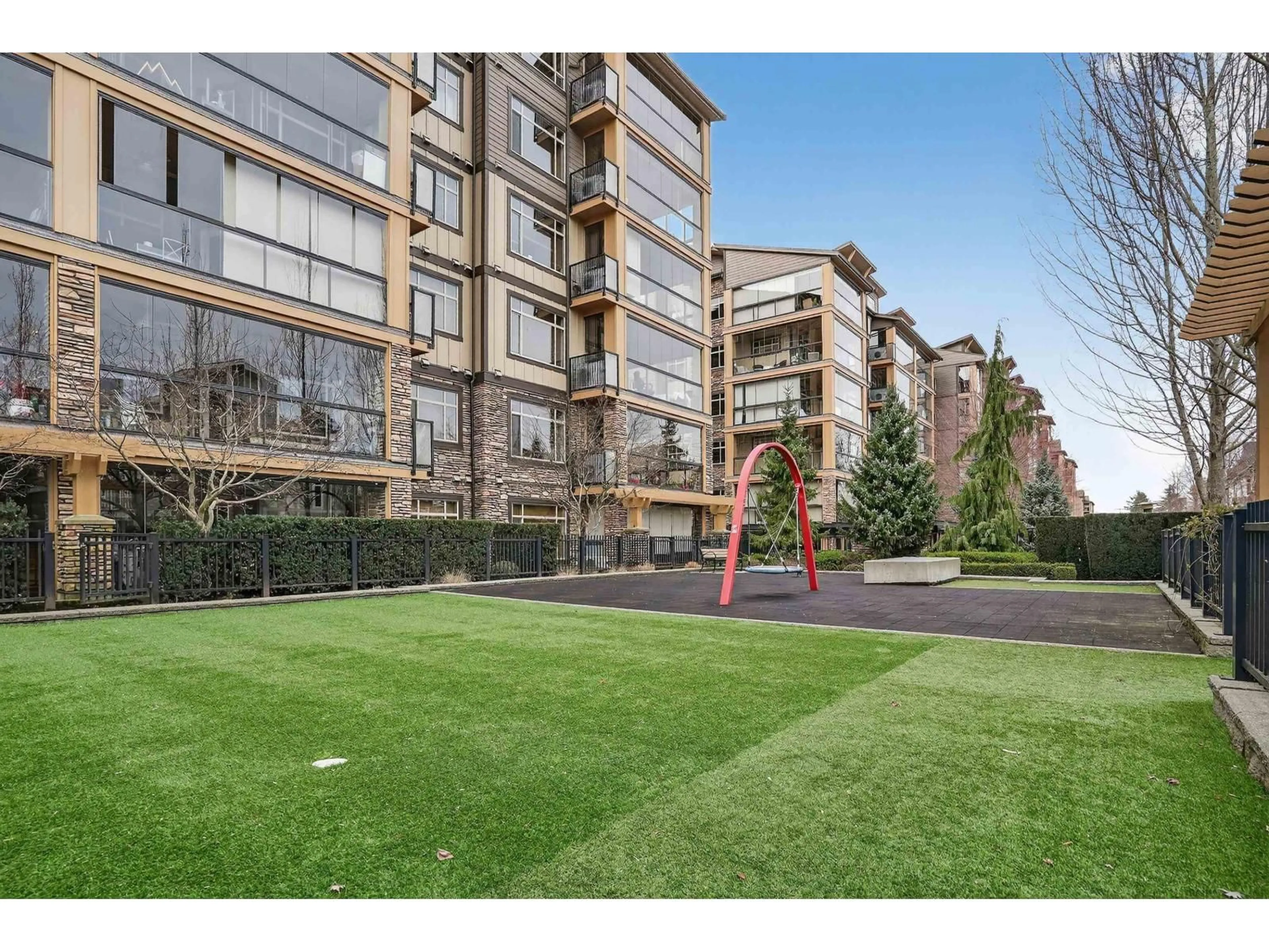 Patio, unknown for 207 - 8067 207 STREET, Langley British Columbia V2Y0N9