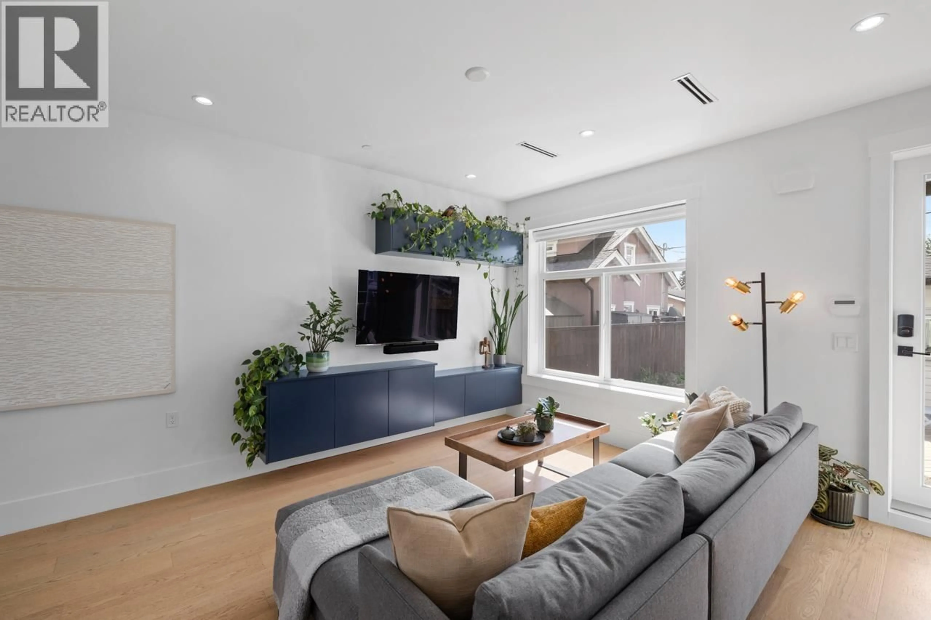 Living room with furniture, unknown for 5867 BATTISON STREET, Vancouver British Columbia V5R4M7