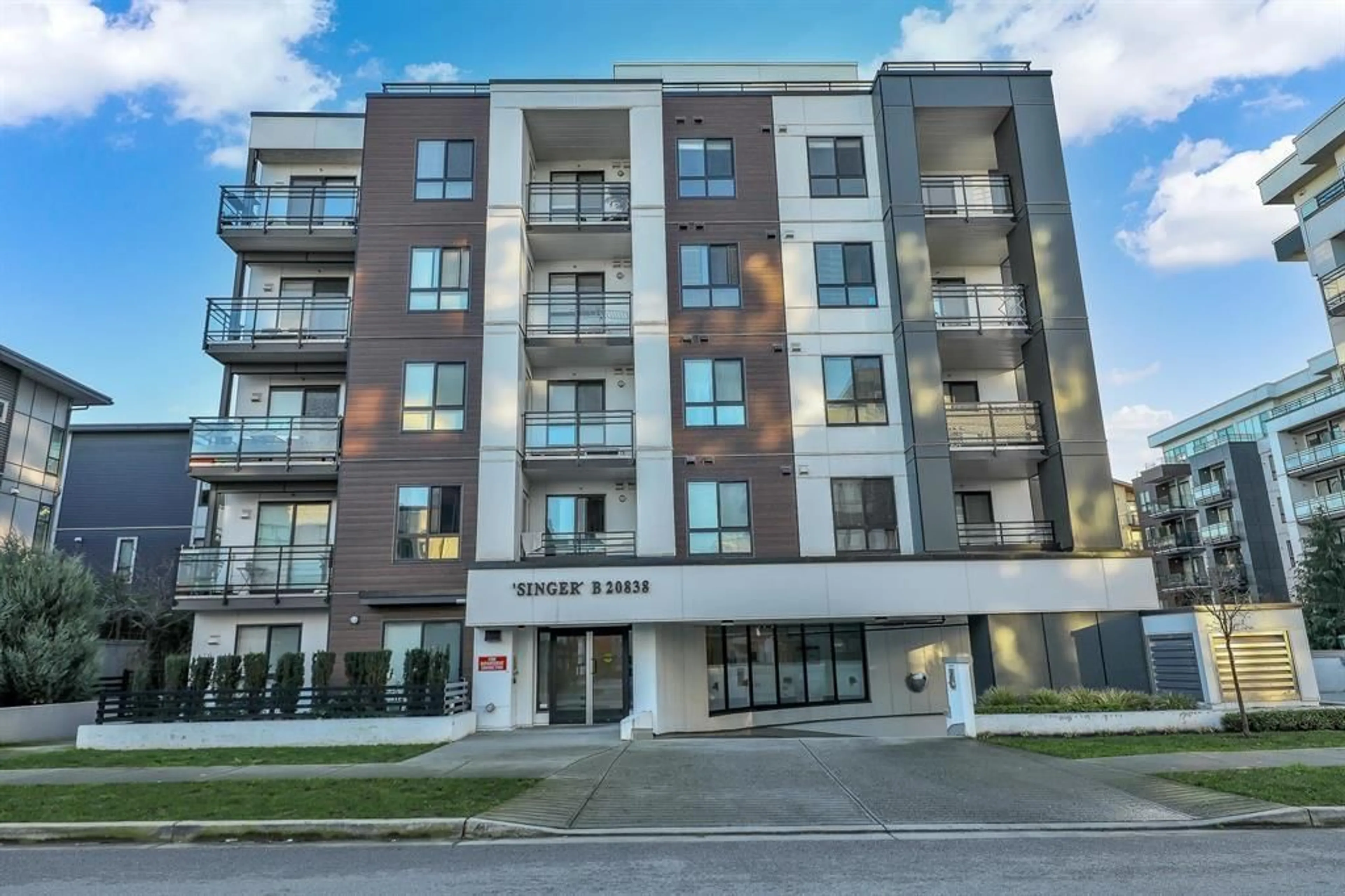 Unknown for B102 - 20838 78B AVENUE, Langley British Columbia V2Y3M2