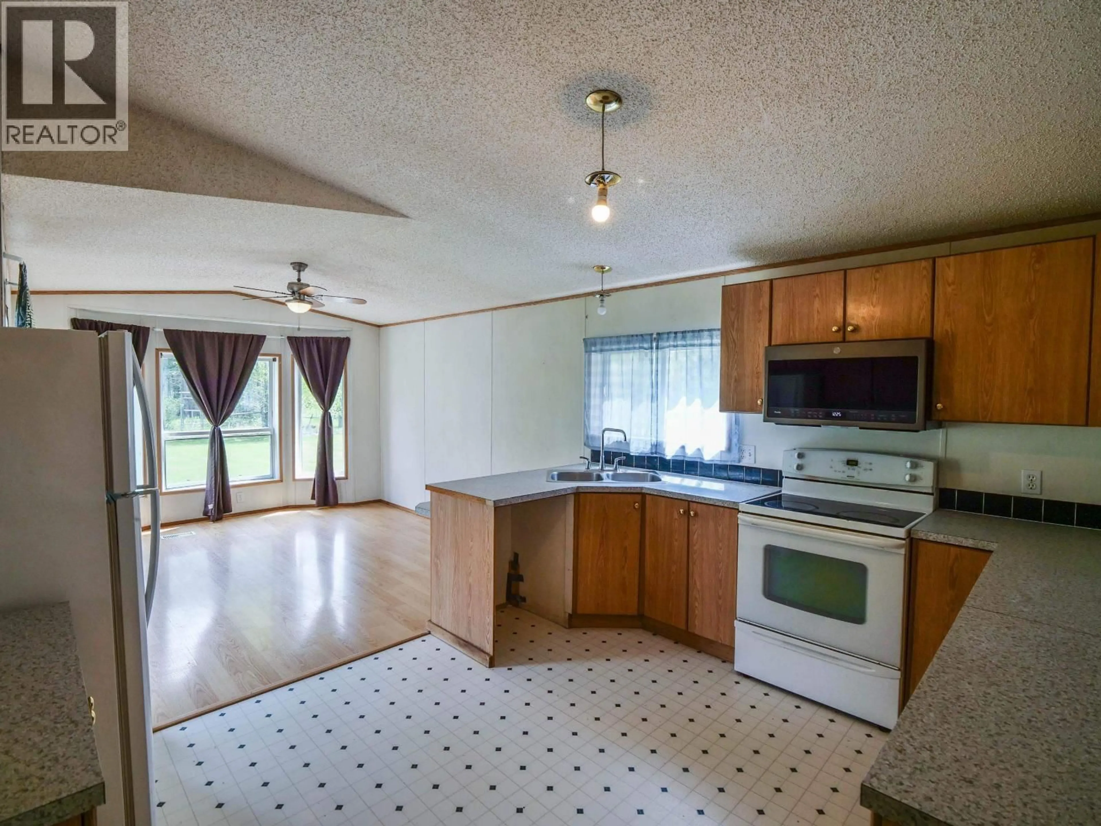 Standard kitchen, unknown for 3641 BLUERIDGE ROAD, Quesnel British Columbia V2J6J4