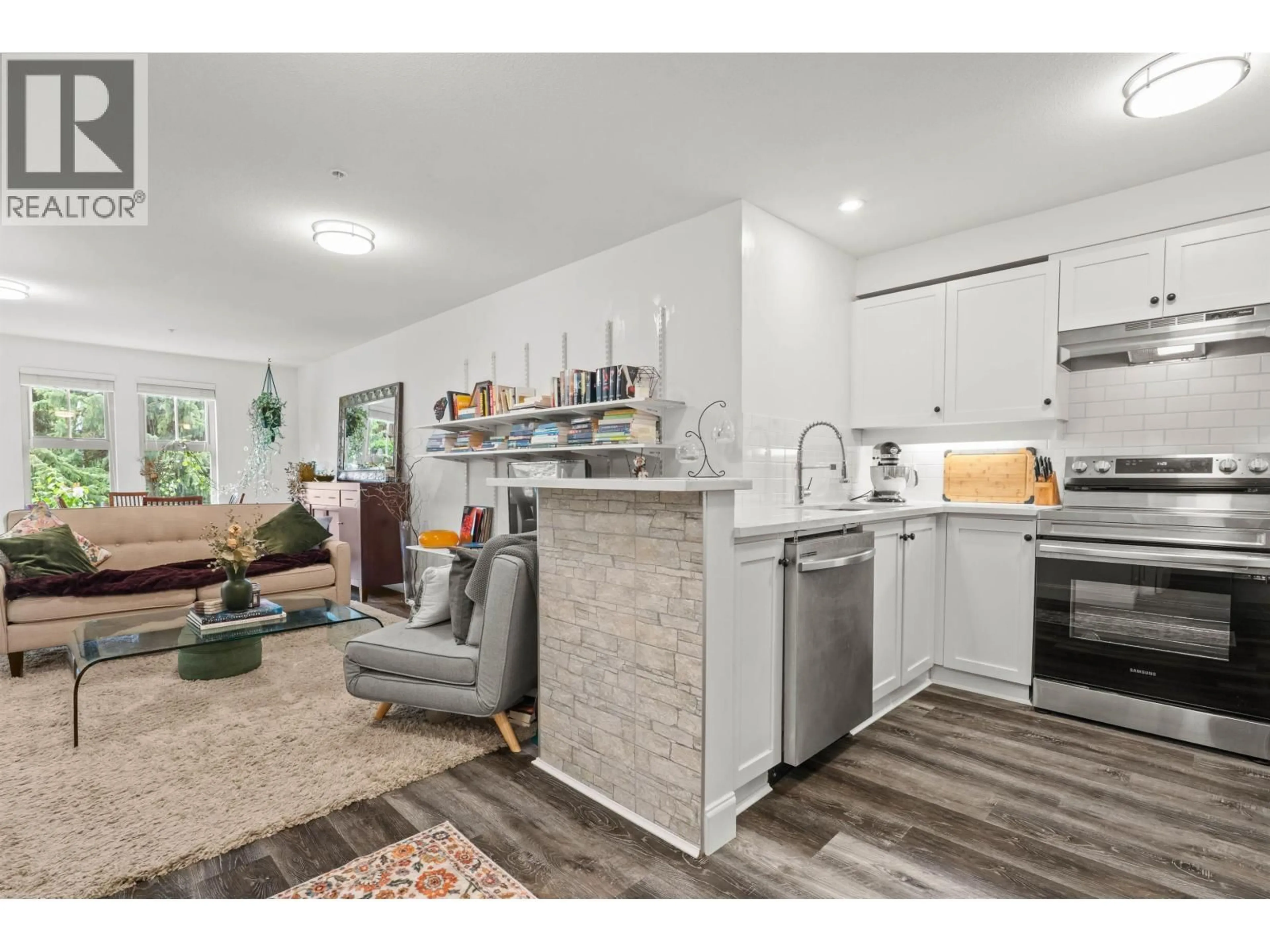 Open concept kitchen, unknown for 213 - 15 SMOKEY SMITH PLACE, New Westminster British Columbia V3L5V7