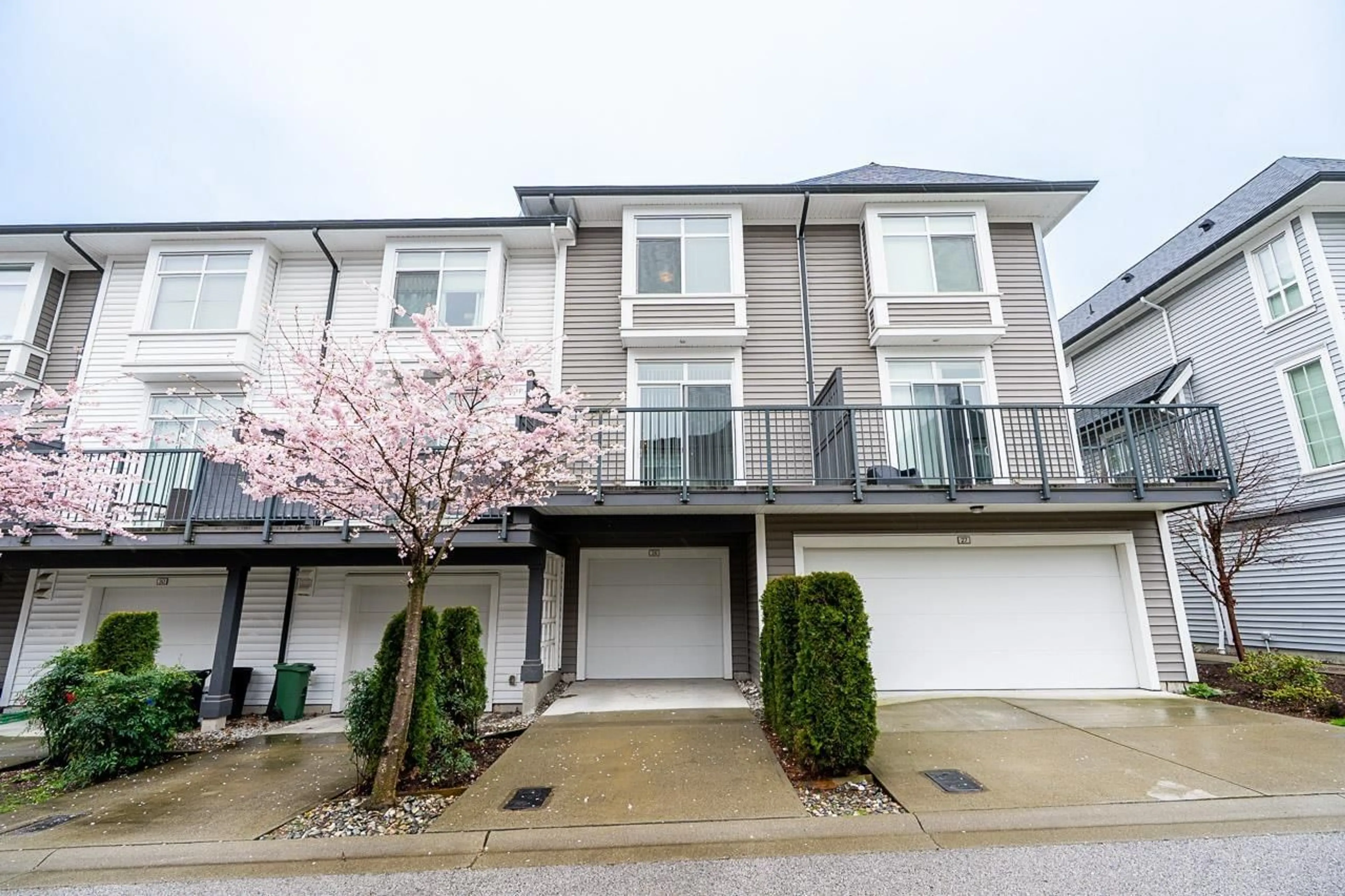 Unknown for 28 - 2838 LIVINGSTONE AVENUE, Abbotsford British Columbia V2T0J1
