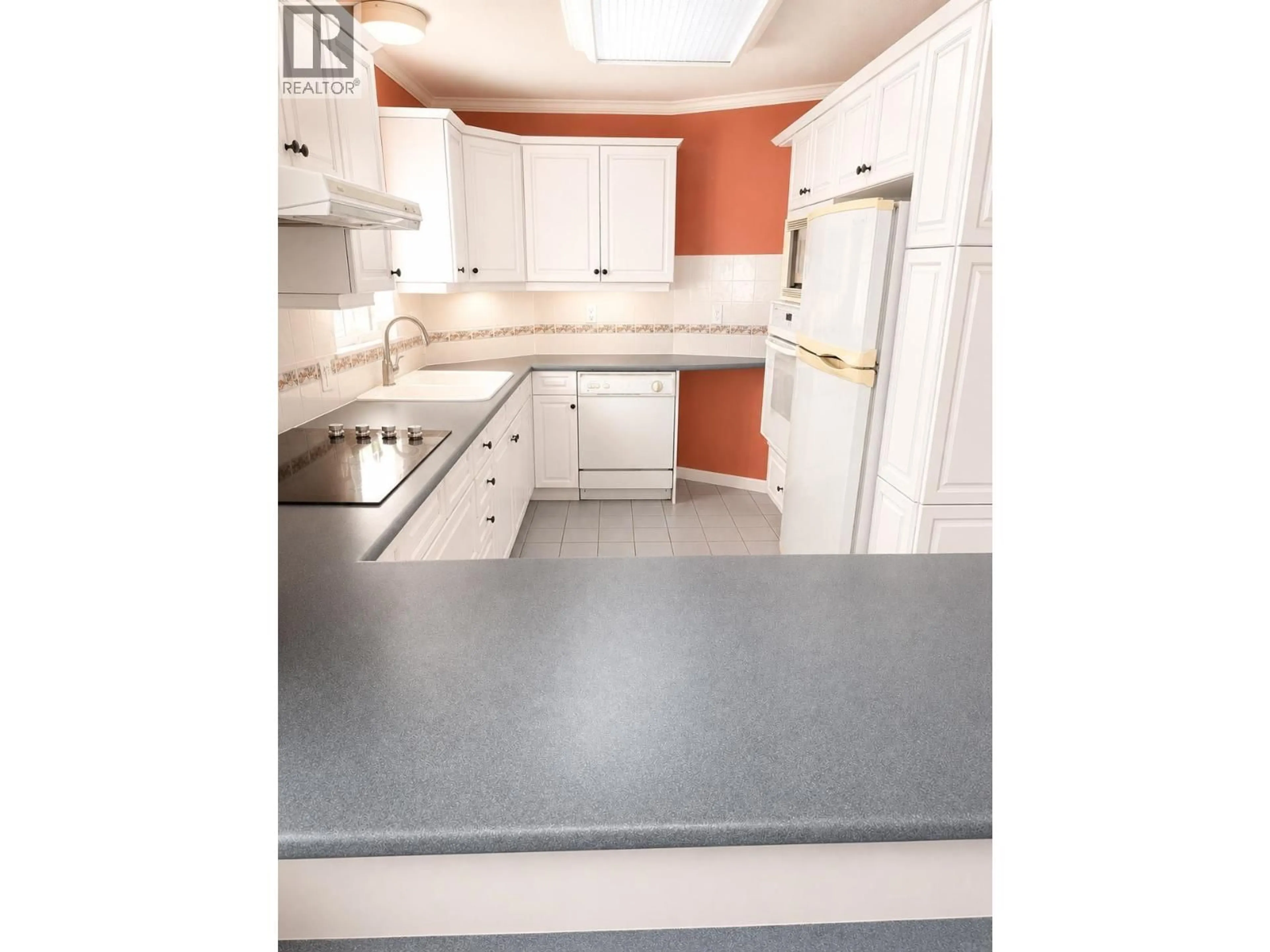Standard kitchen, unknown for 297 54TH STREET, Delta British Columbia V4M3G6