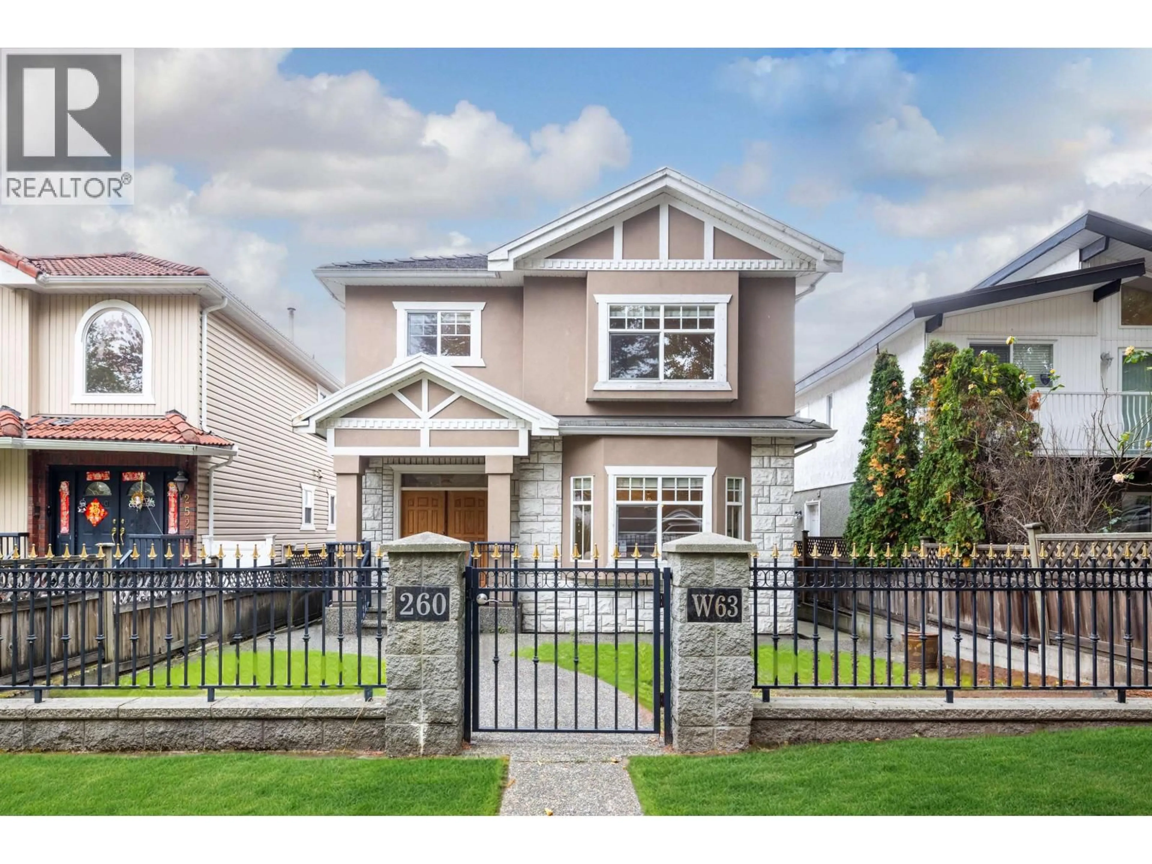 Home with vinyl exterior material, street for 260 63RD AVENUE, Vancouver British Columbia V5X2H8