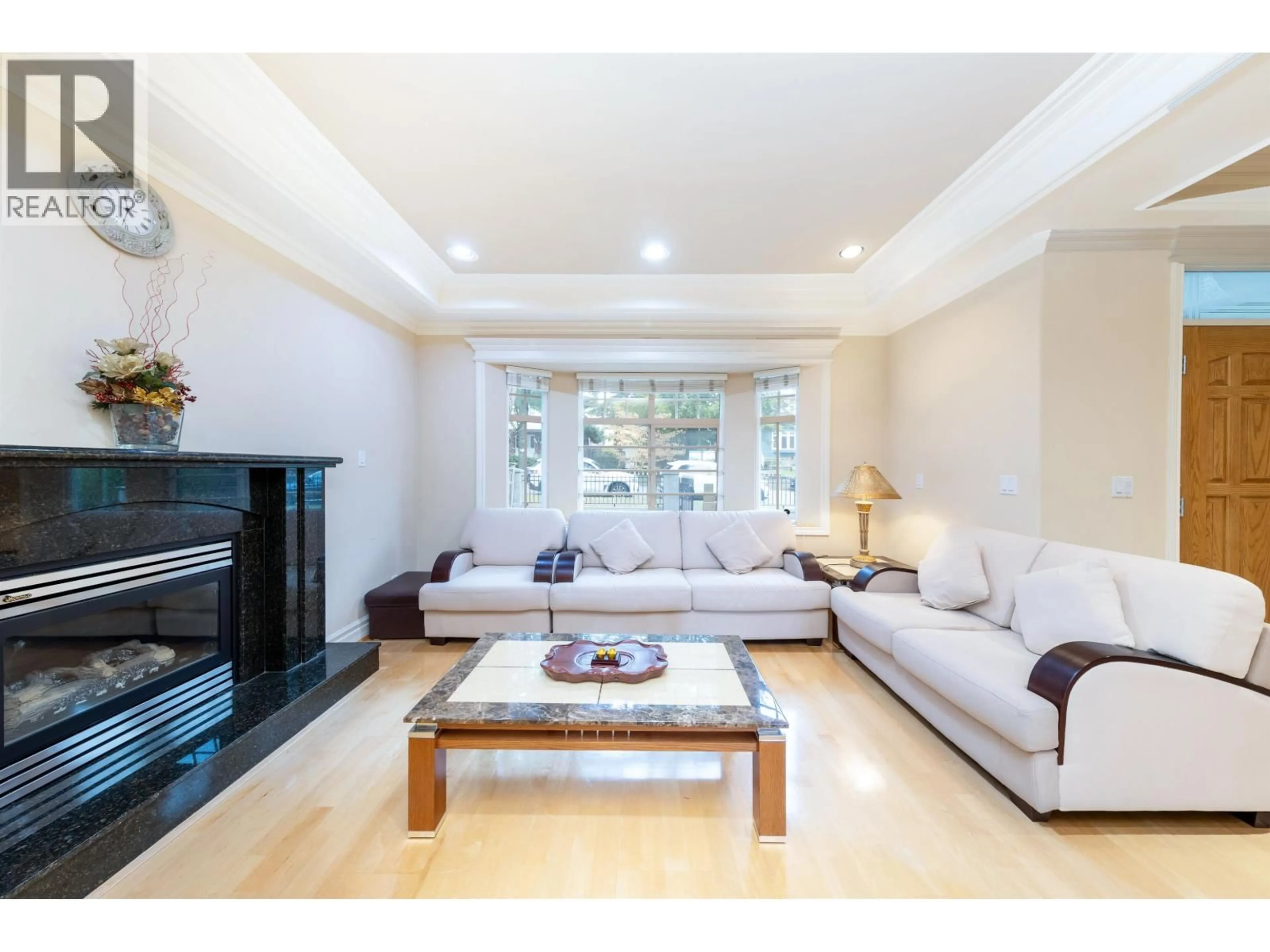 Living room with furniture, unknown for 260 63RD AVENUE, Vancouver British Columbia V5X2H8
