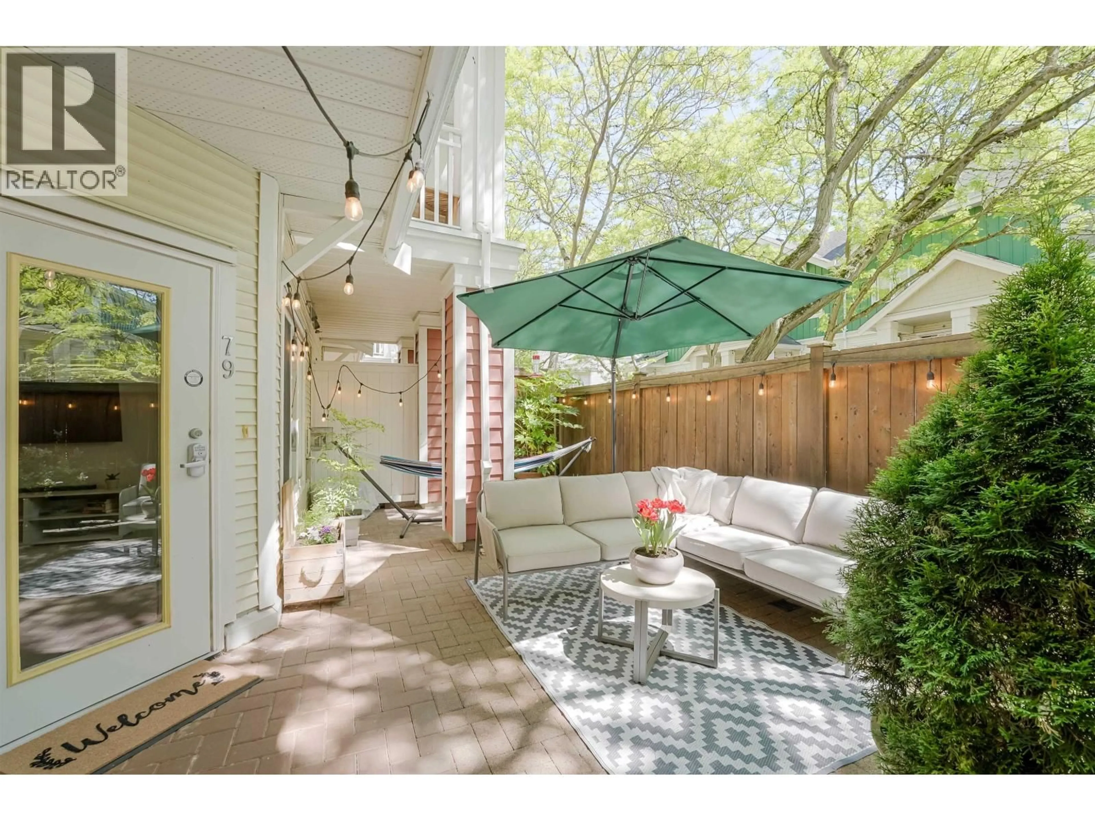 Patio, street for 79 - 620 QUEENS AVENUE, New Westminster British Columbia V3M1L2