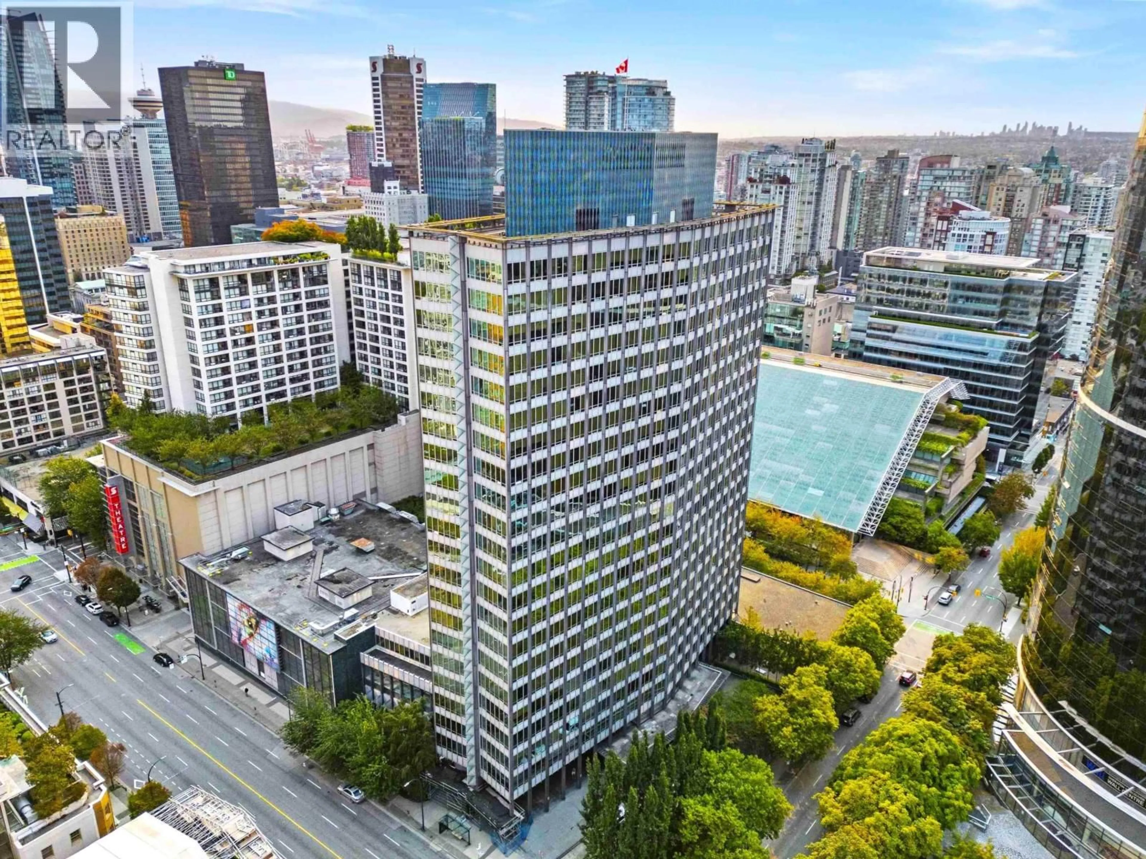 A pic from outside/outdoor area/front of a property/back of a property/a pic from drone, city buildings view from balcony for 614 - 989 NELSON STREET, Vancouver British Columbia V6Z2S1