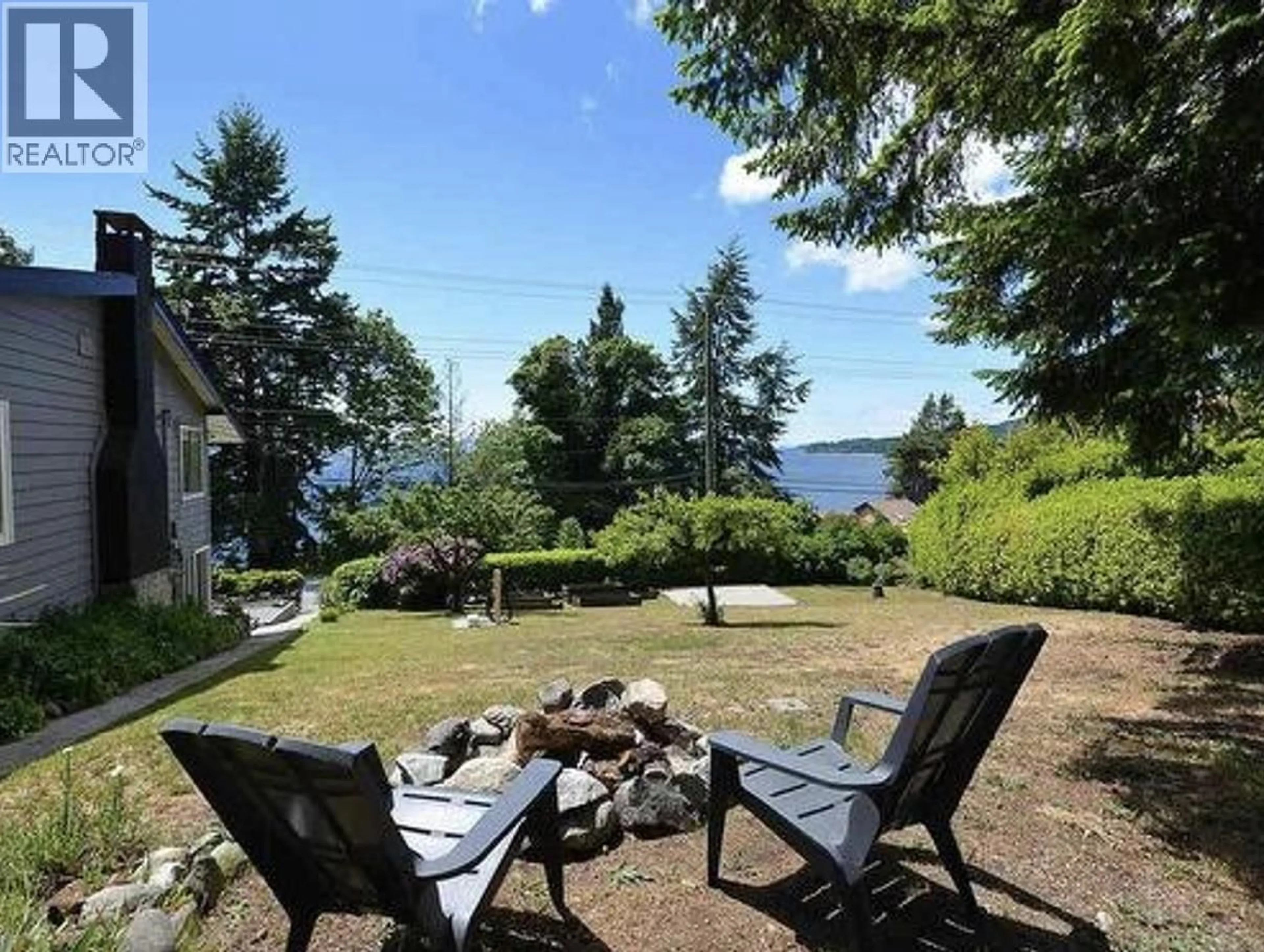 Patio, water/lake/river/ocean view for 5258 SUNSHINE COAST HIGHWAY, Sechelt British Columbia V7Z0G7