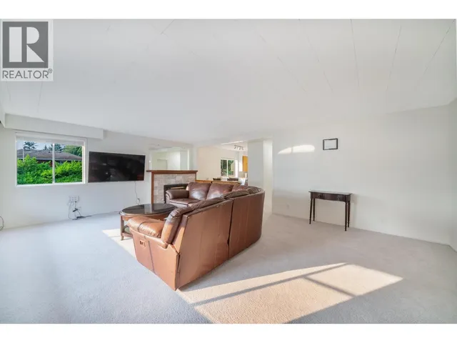 5258 SUNSHINE COAST HIGHWAY, Sechelt 5
