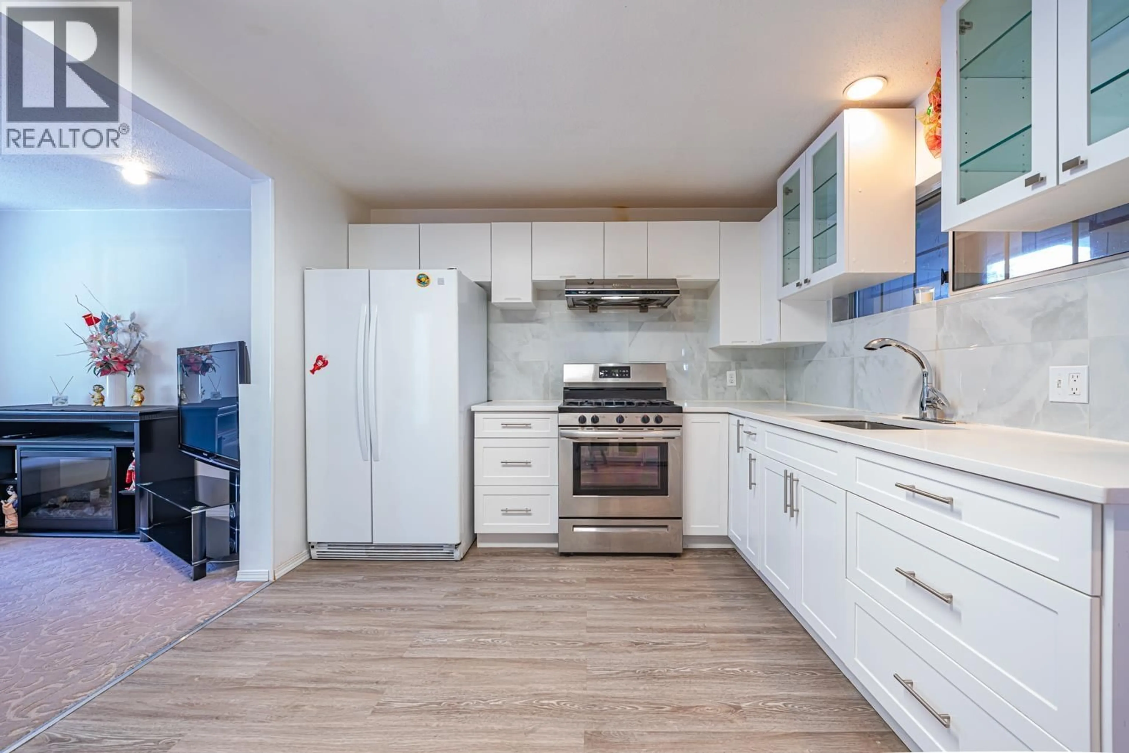 Unknown for 3335 DIEPPE DRIVE, Vancouver British Columbia V5M4B8