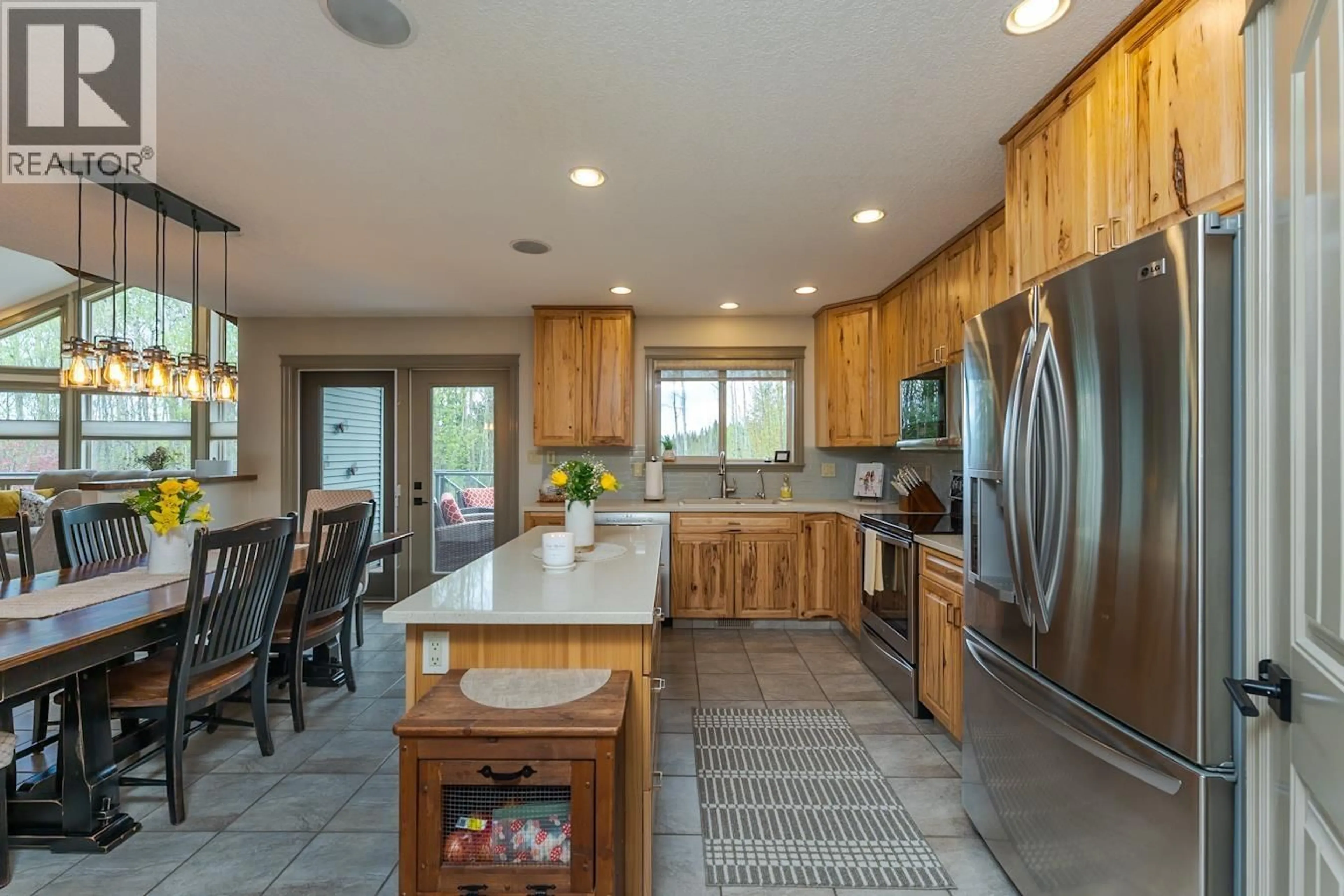 Open concept kitchen, ceramic/tile floor for 18625 RONDEVIEW ROAD, Prince George British Columbia V2N6K5