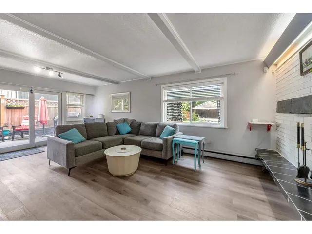 9573 139 STREET, Surrey 5