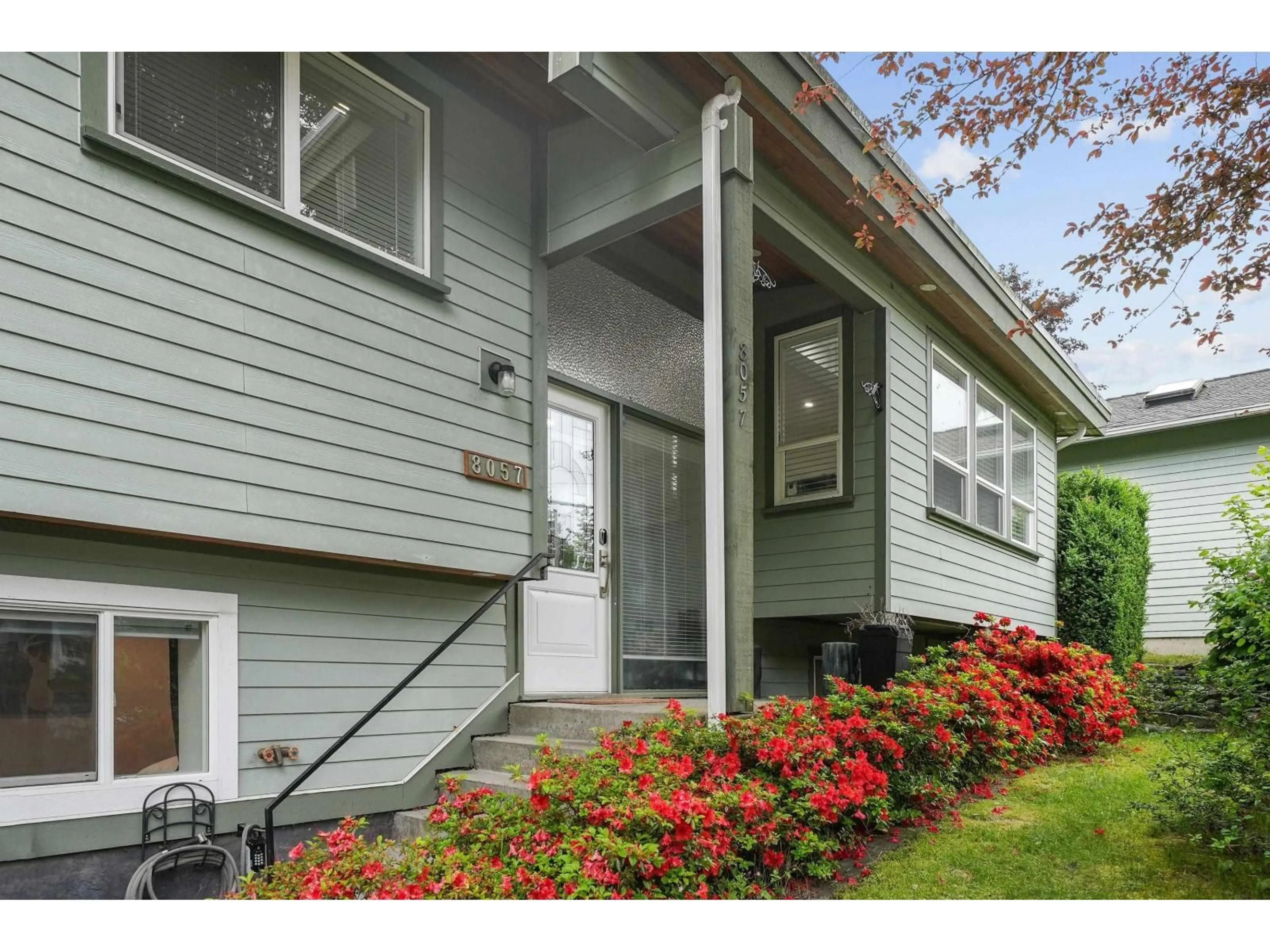 Home with vinyl exterior material, street for 8057 WAXBERRY CRESCENT, Mission British Columbia V2V5C3