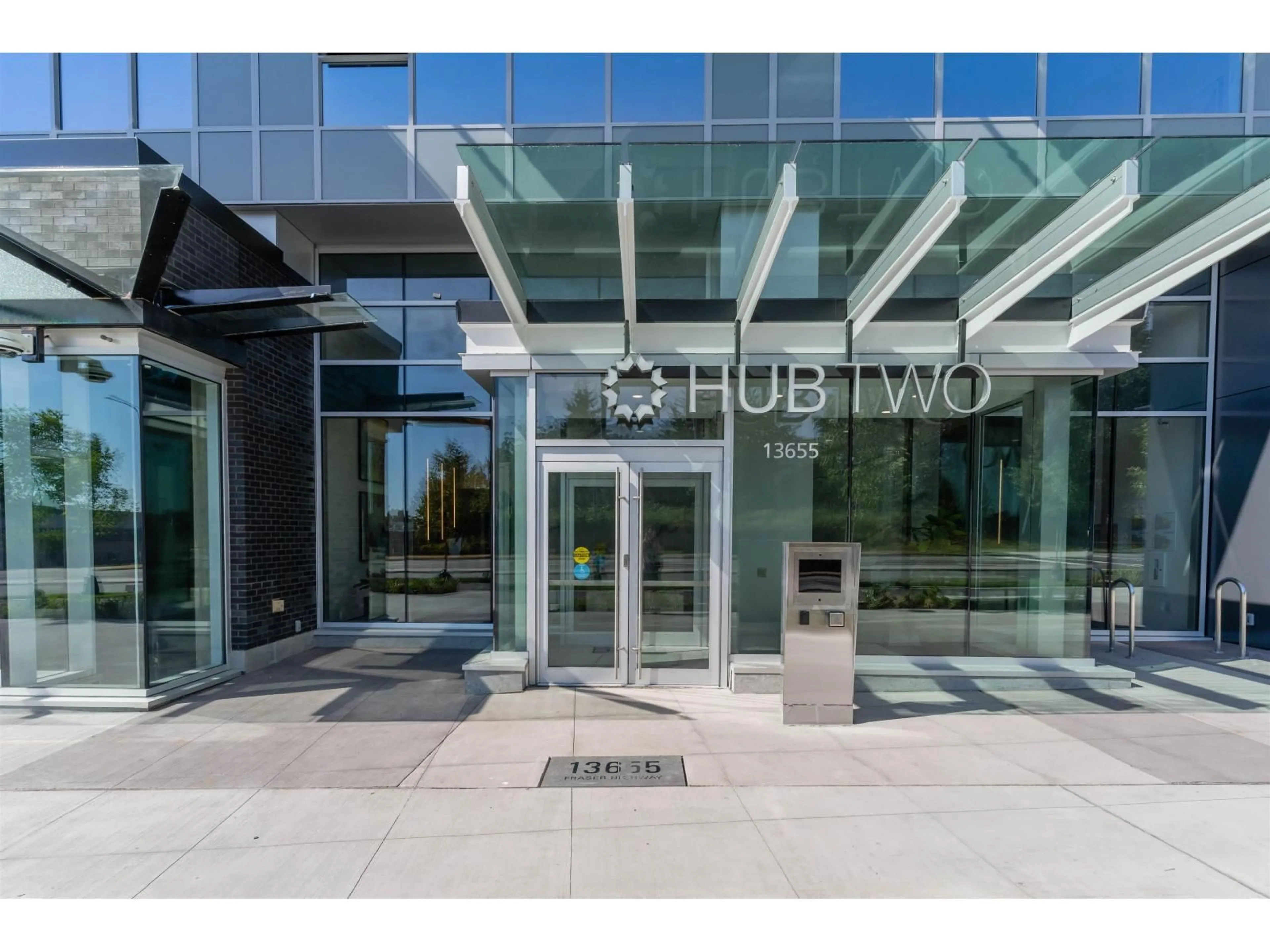 Indoor foyer for 807 - 13655 FRASER HIGHWAY, Surrey British Columbia V3T0P8