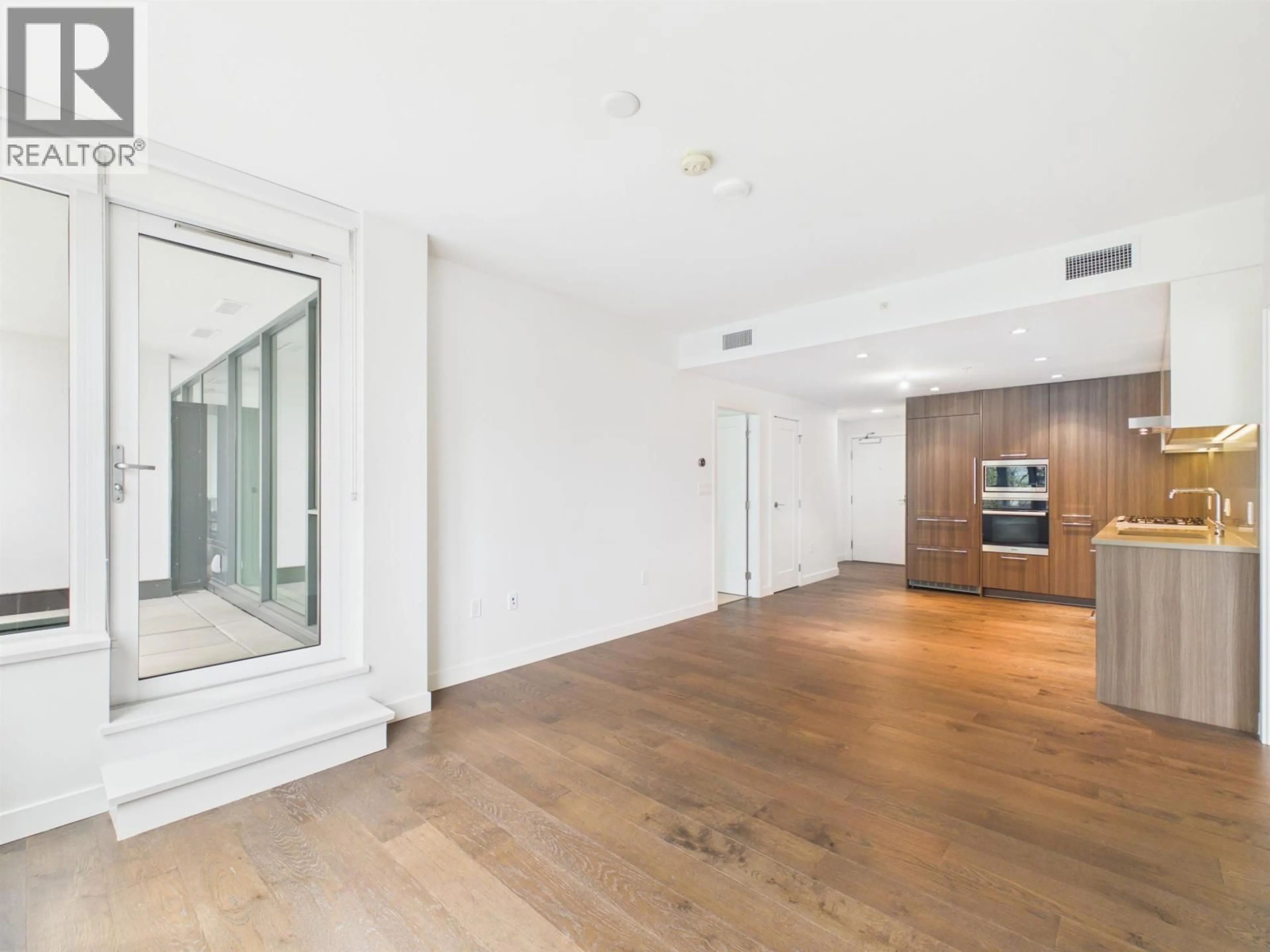 A pic of a room for 612 - 8160 MCMYN WAY, Richmond British Columbia V6X0T9