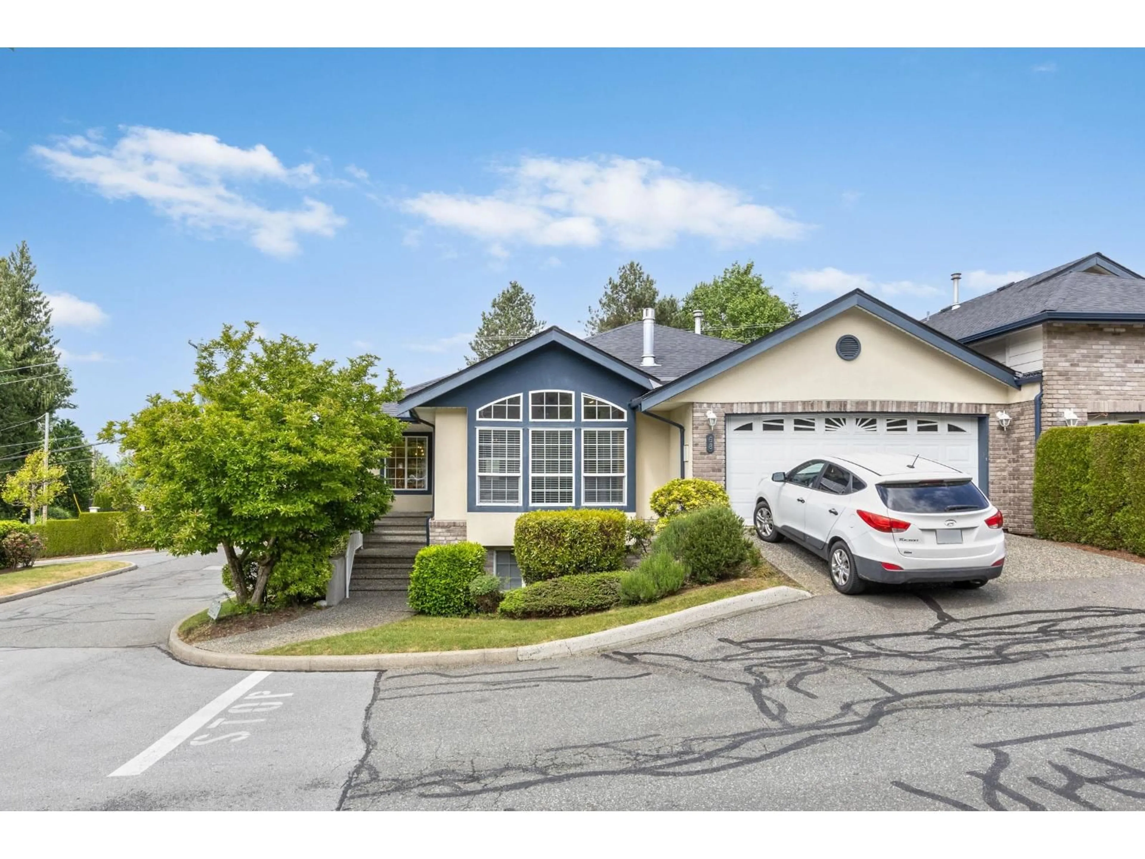 Home with vinyl exterior material, mountain view for 68 - 32777 CHILCOTIN DRIVE, Abbotsford British Columbia V2T5W4
