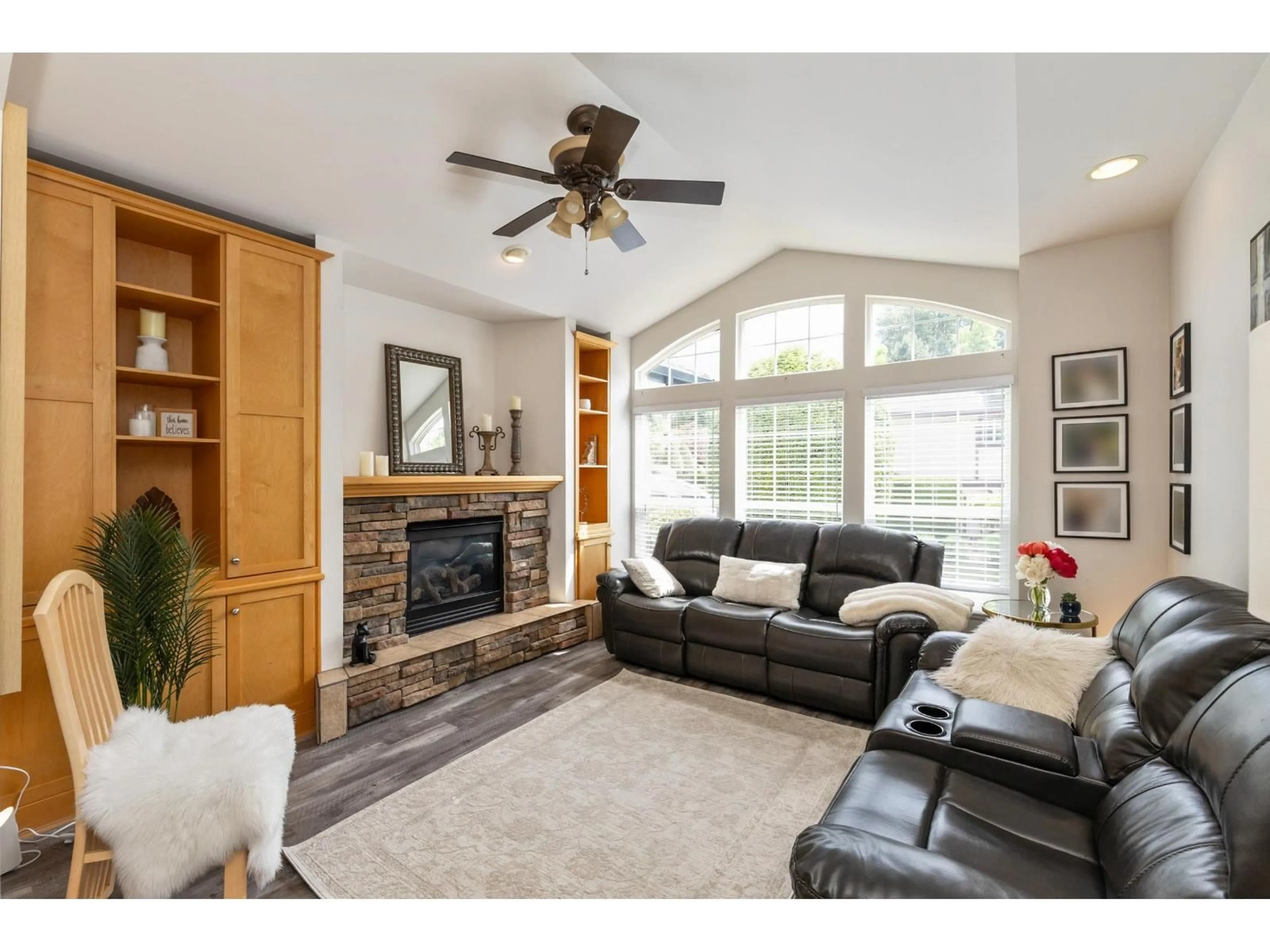 Living room with furniture, unknown for 68 - 32777 CHILCOTIN DRIVE, Abbotsford British Columbia V2T5W4