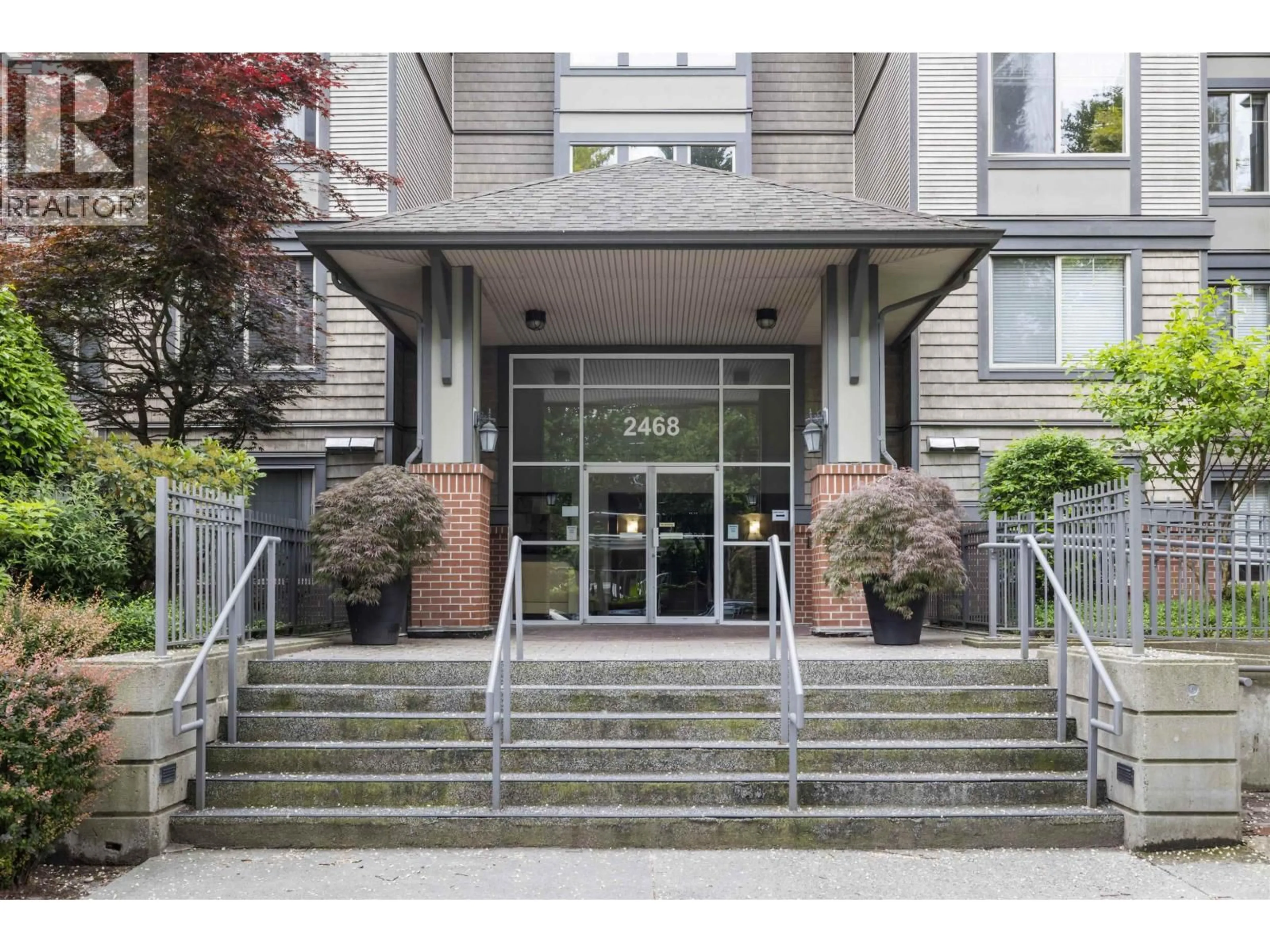 Indoor foyer for 115 - 2468 ATKINS AVENUE, Port Coquitlam British Columbia V3C1Y9