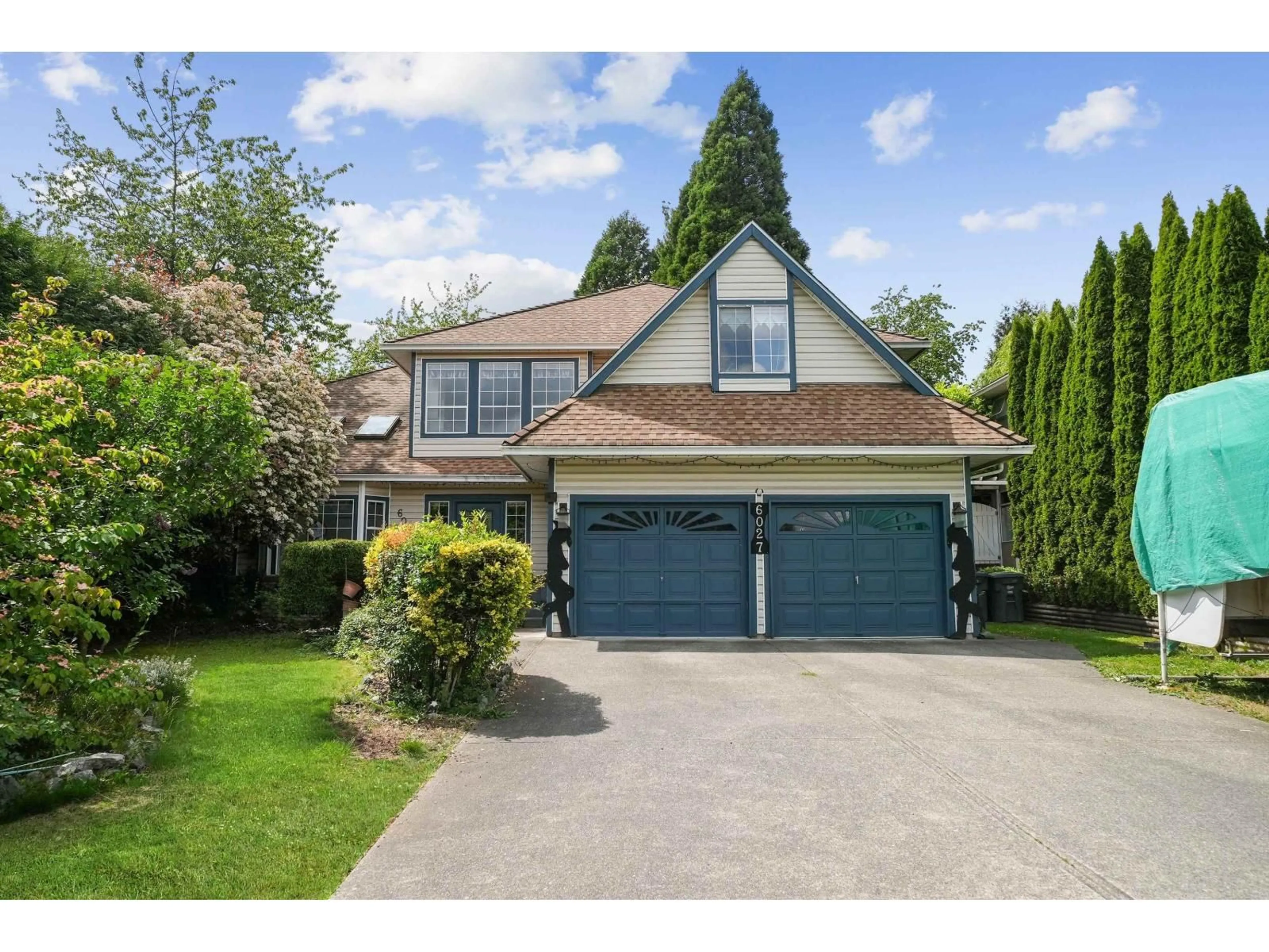 A pic from outside/outdoor area/front of a property/back of a property/a pic from drone, street for 6027 192 STREET, Surrey British Columbia V3S4N9